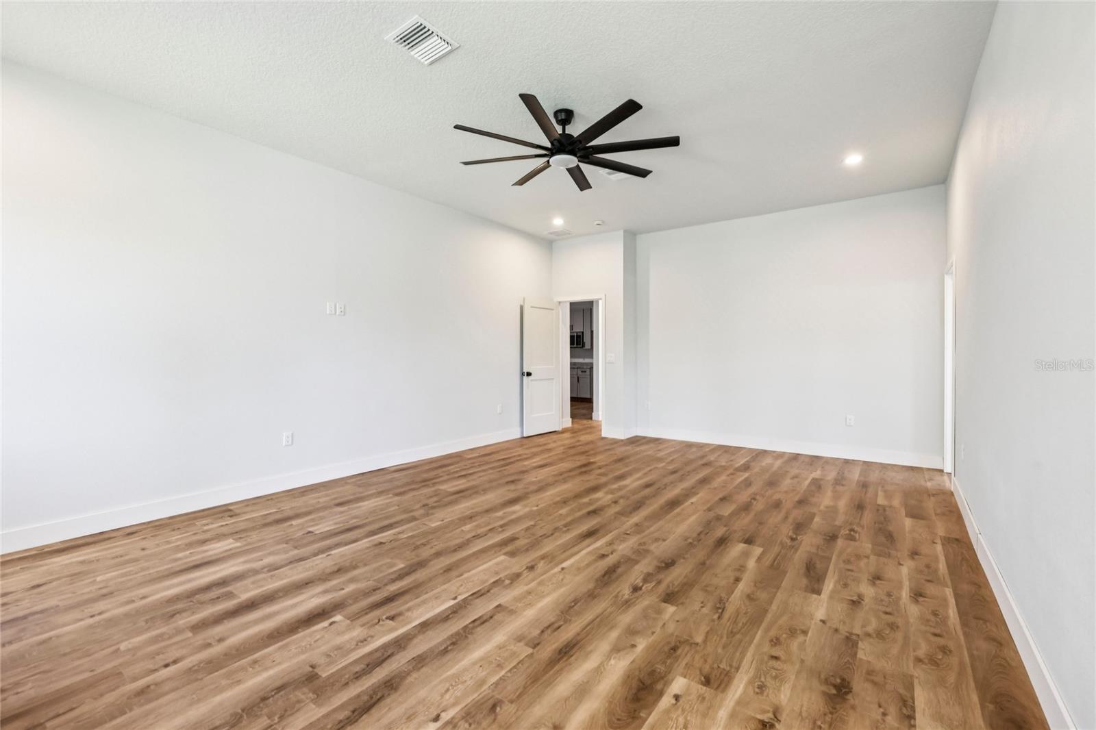 351 Mitnik Dr Property Photo 25