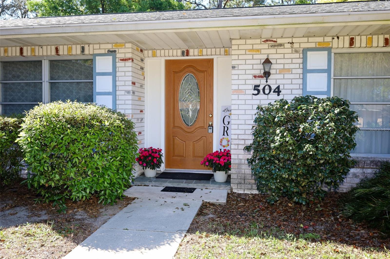 504 Ridgewood St Property Photo 1