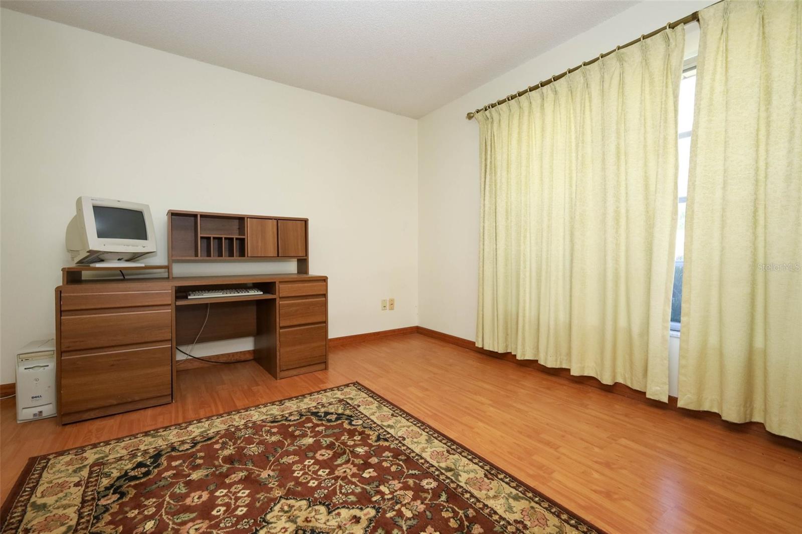 504 Ridgewood St Property Photo 9