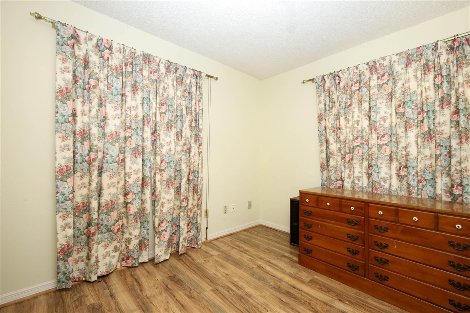 504 Ridgewood St Property Photo 32