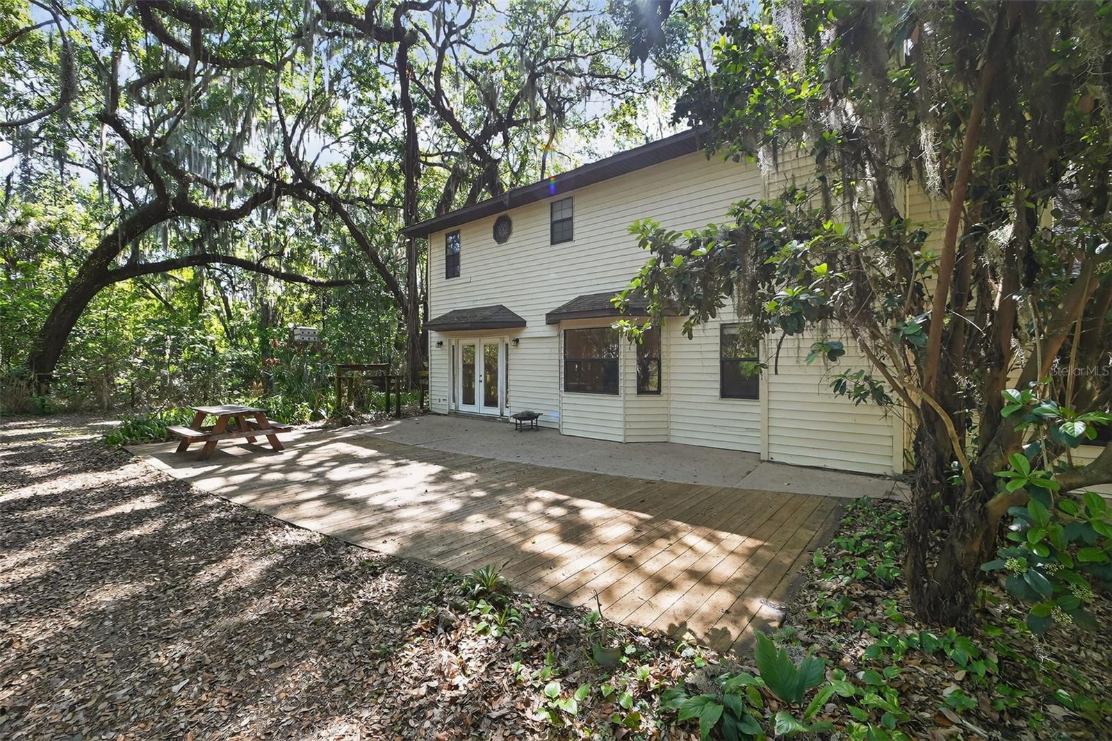3380 Lionel Rd Property Photo 6