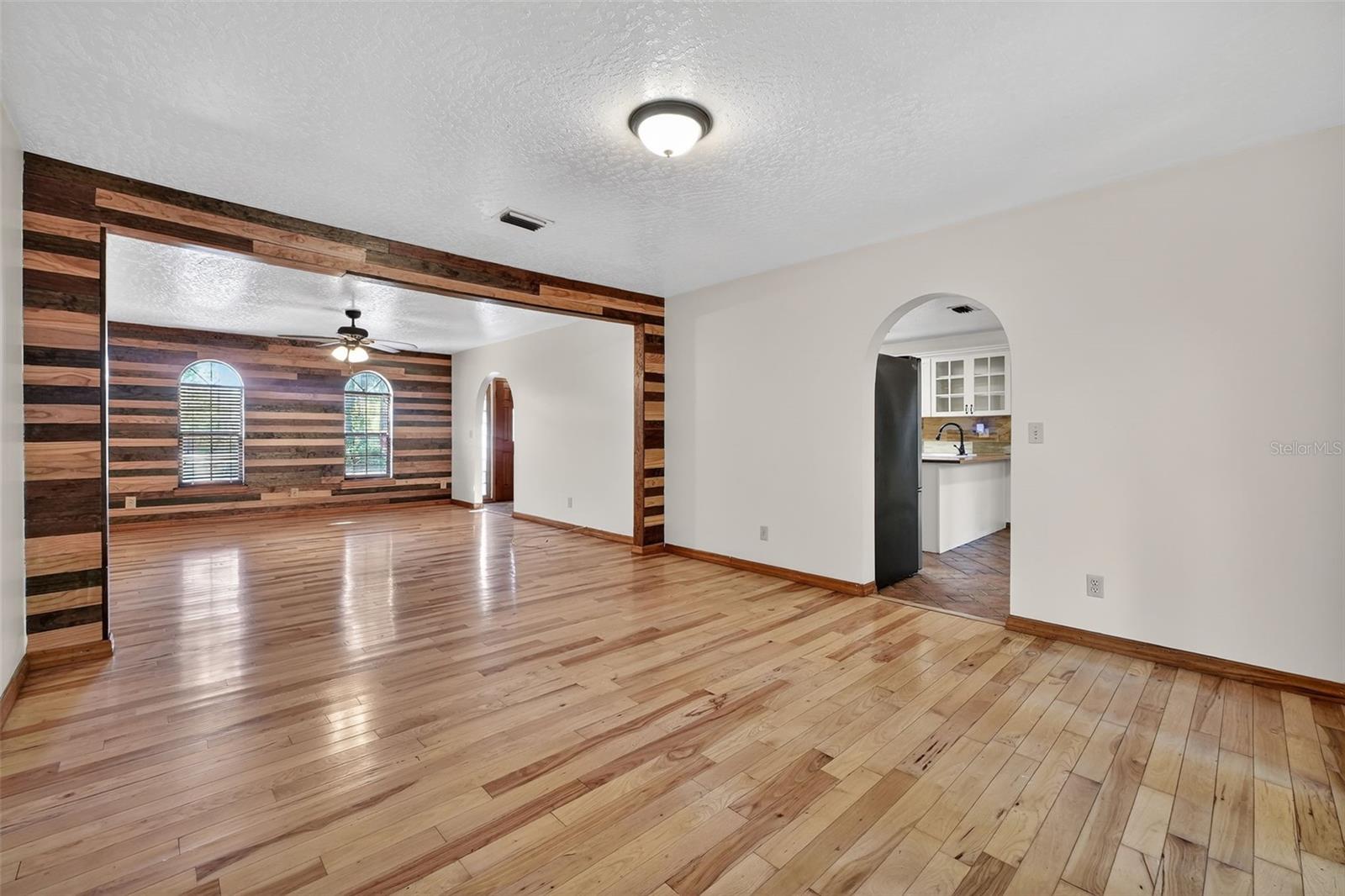 3380 Lionel Rd Property Photo 10