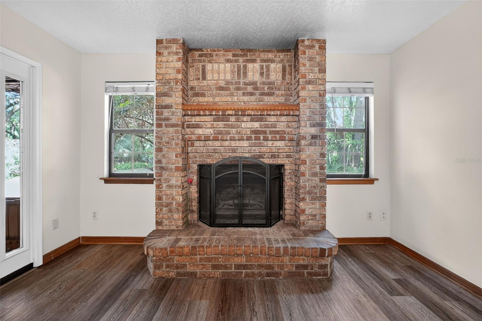 3380 Lionel Rd Property Photo 15