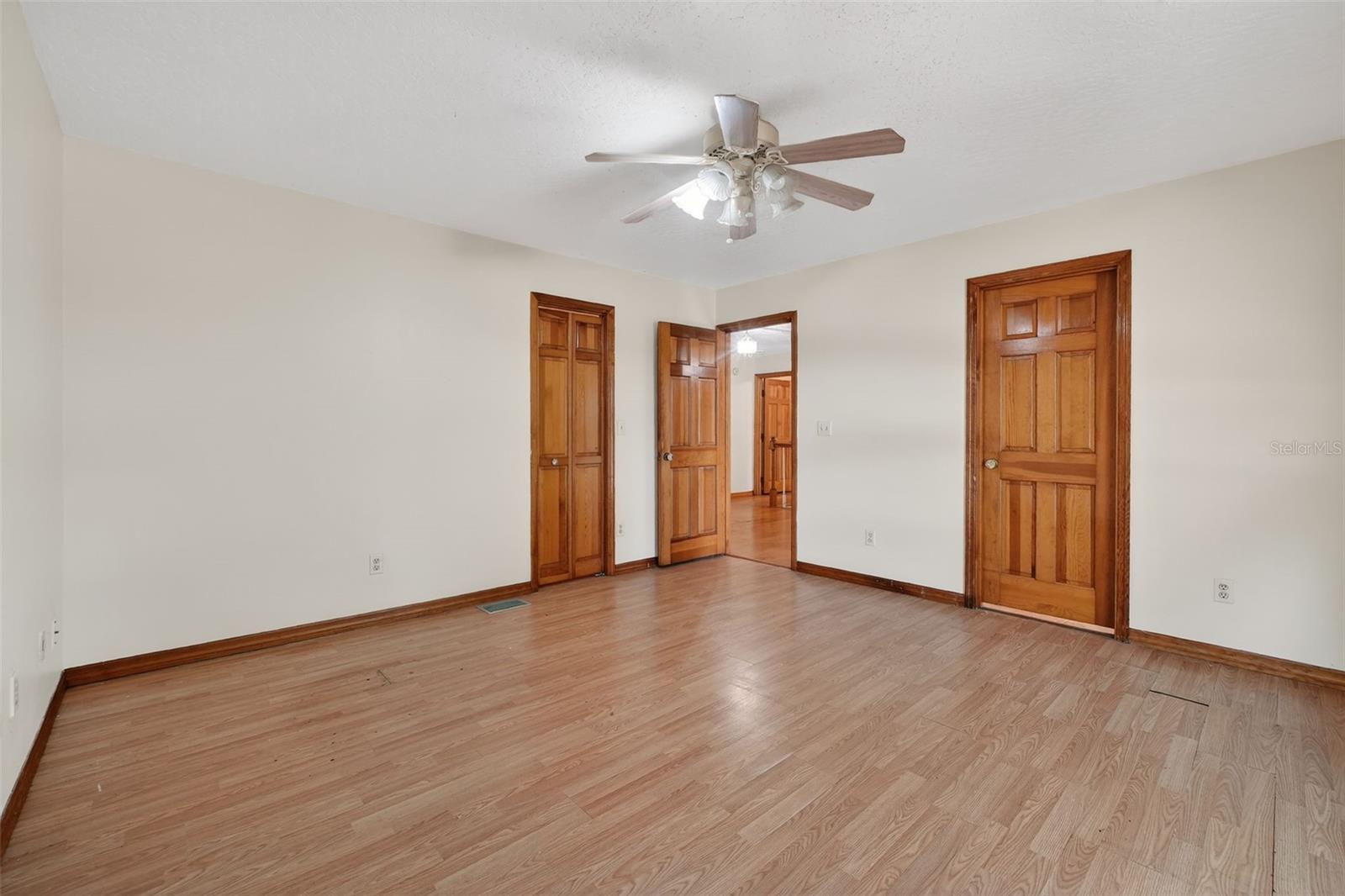 3380 Lionel Rd Property Photo 23