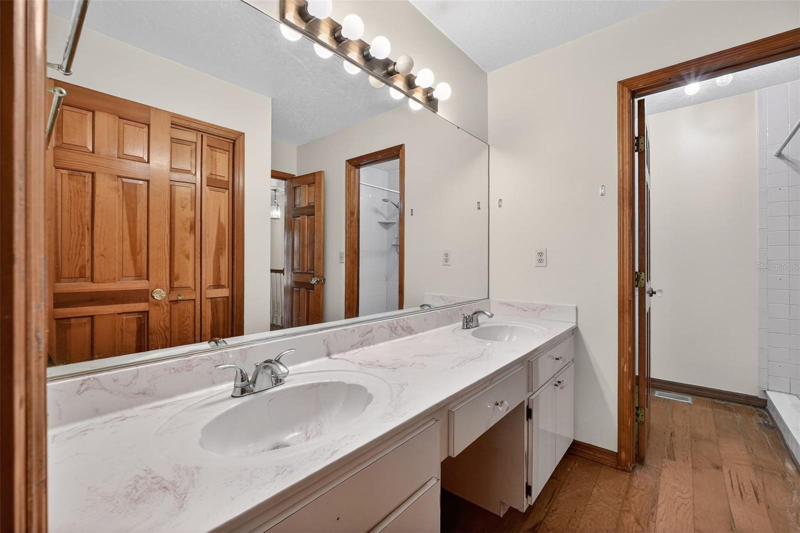 3380 Lionel Rd Property Photo 30
