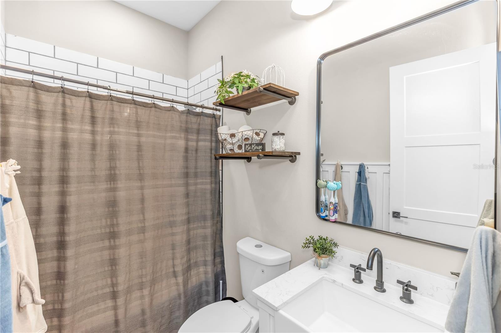 171 River Oaks Dr Property Photo 29