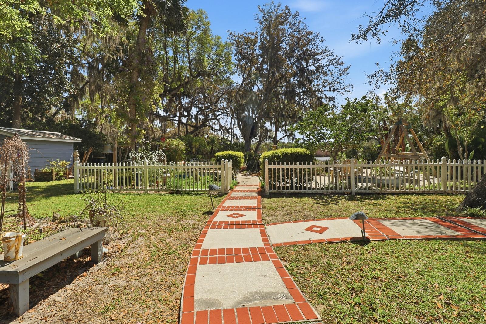 6491 Spruce Creek Rd Property Photo 39