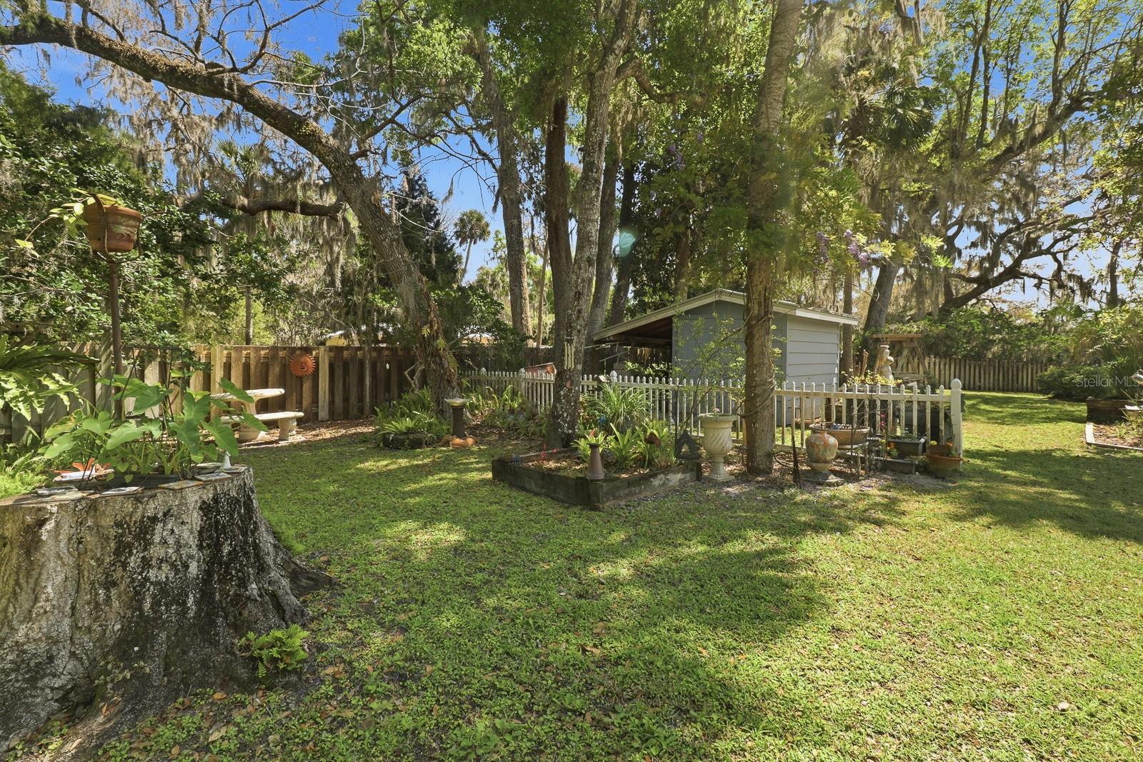 6491 Spruce Creek Rd Property Photo 45