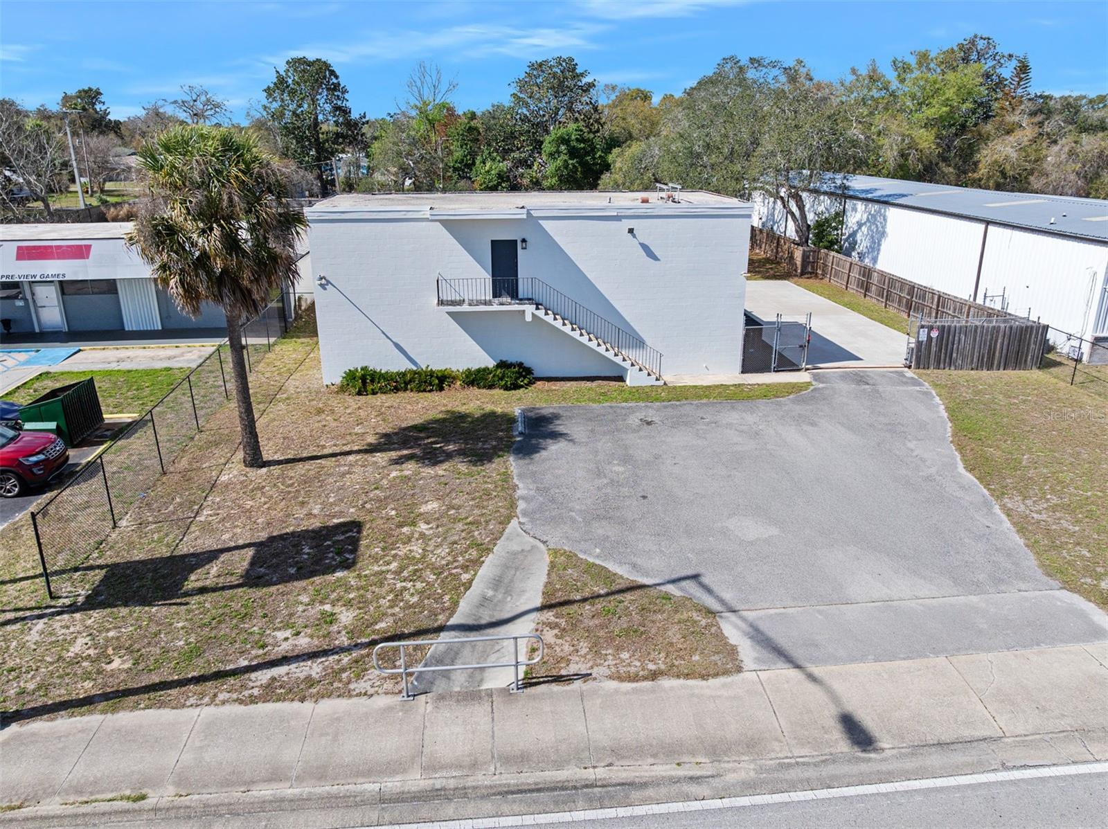 974 S Nova Rd Property Photo 3