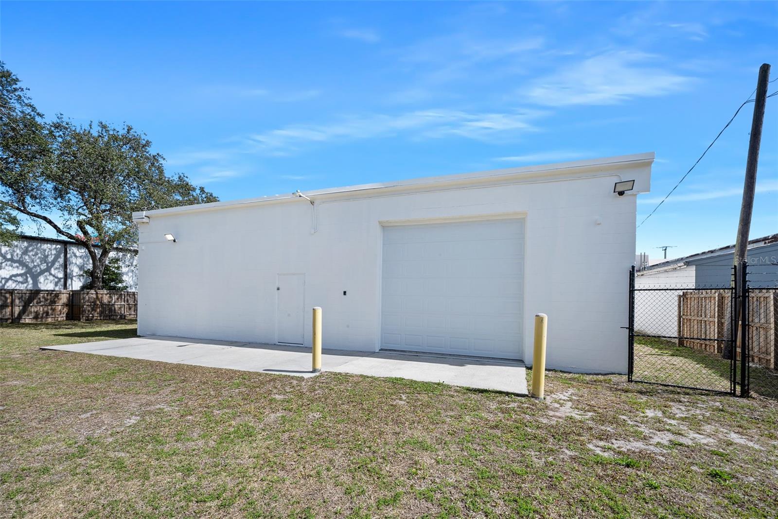 974 S Nova Rd Property Photo 17
