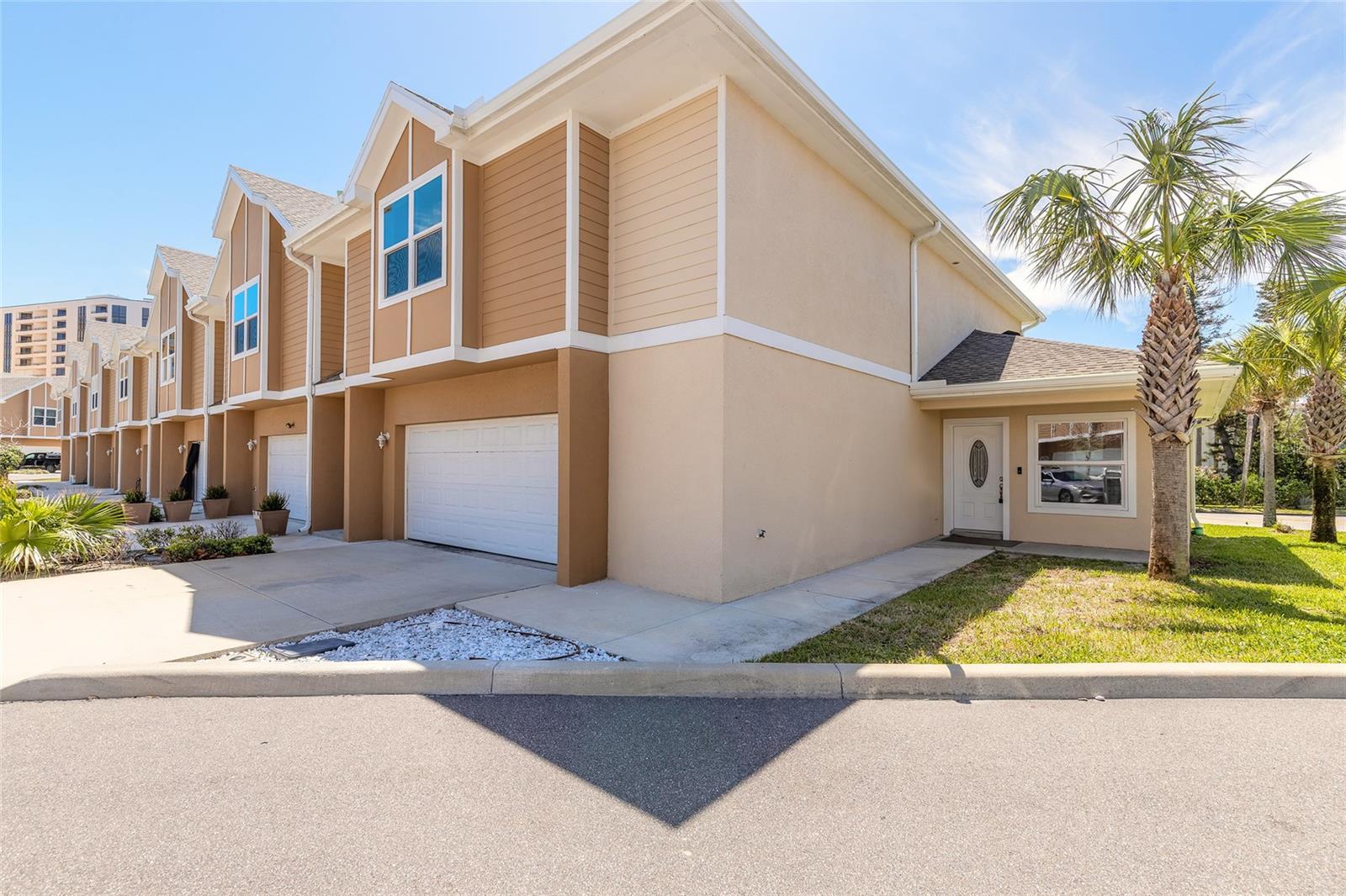 V4948207 Property Photo 3