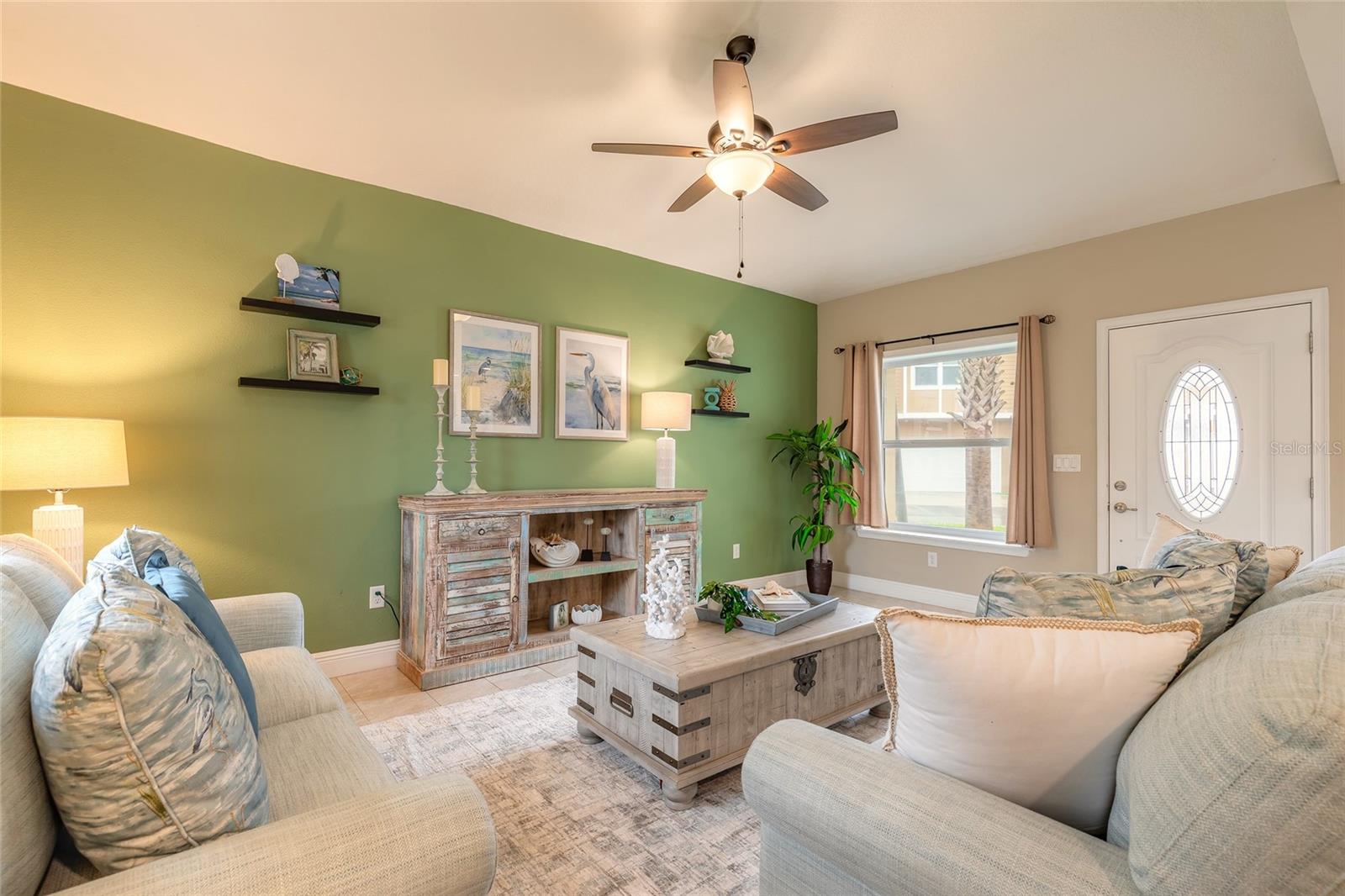 V4948207 Property Photo 6