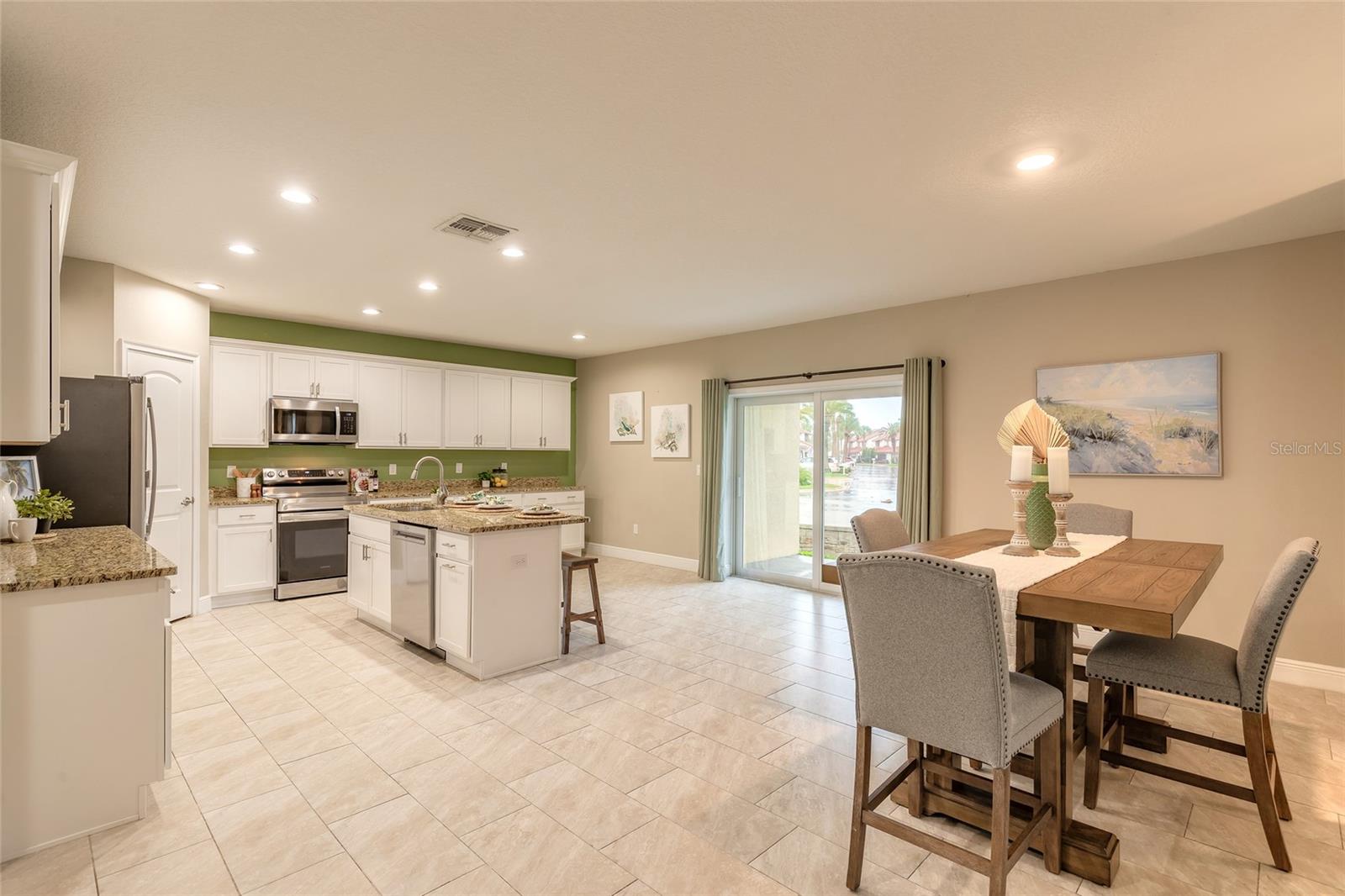 V4948207 Property Photo 10