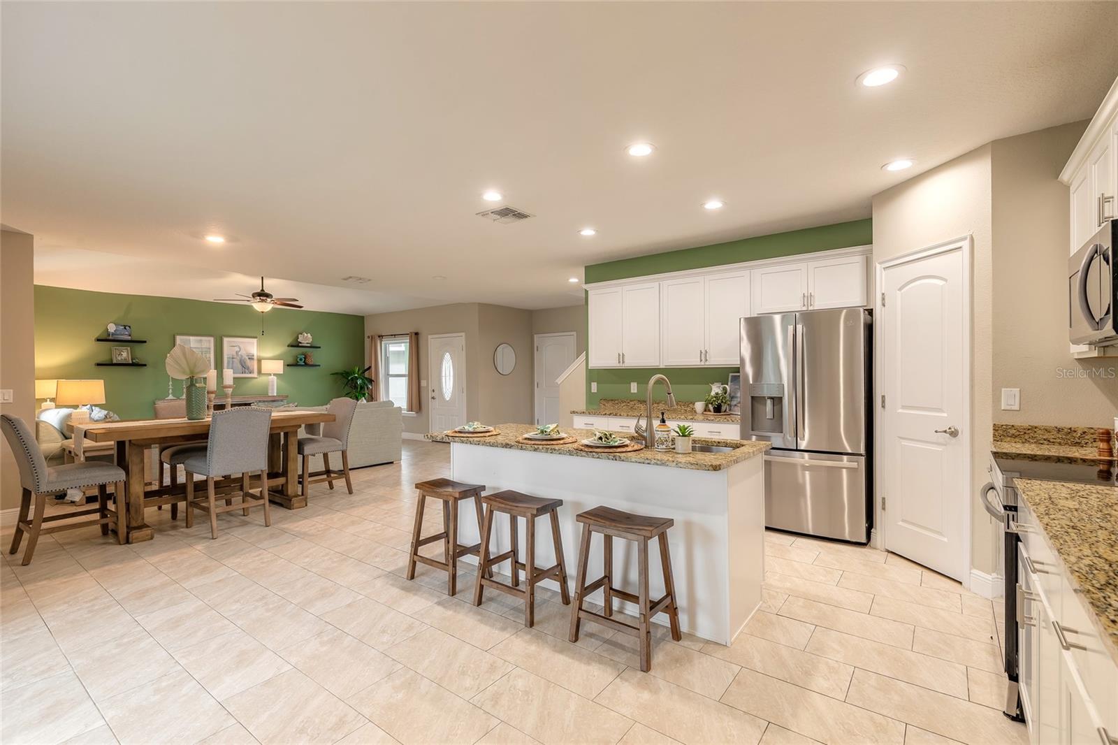 V4948207 Property Photo 15