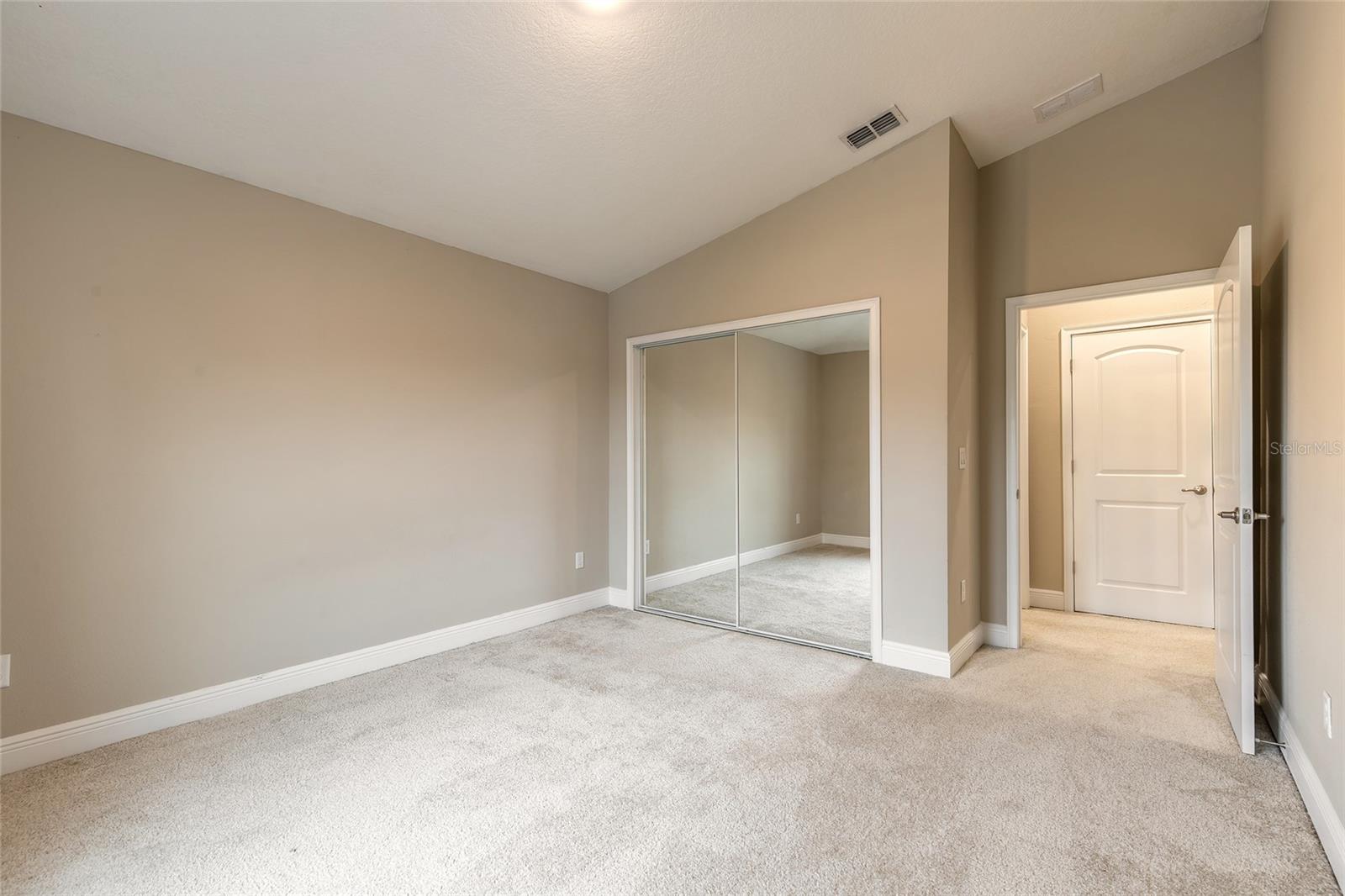V4948207 Property Photo 19