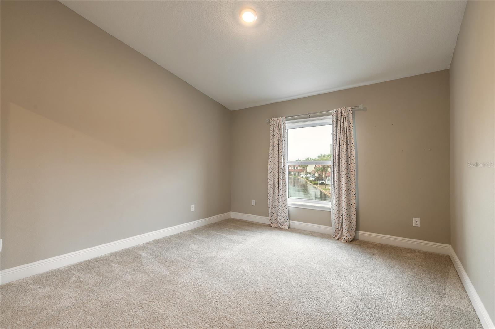 V4948207 Property Photo 21