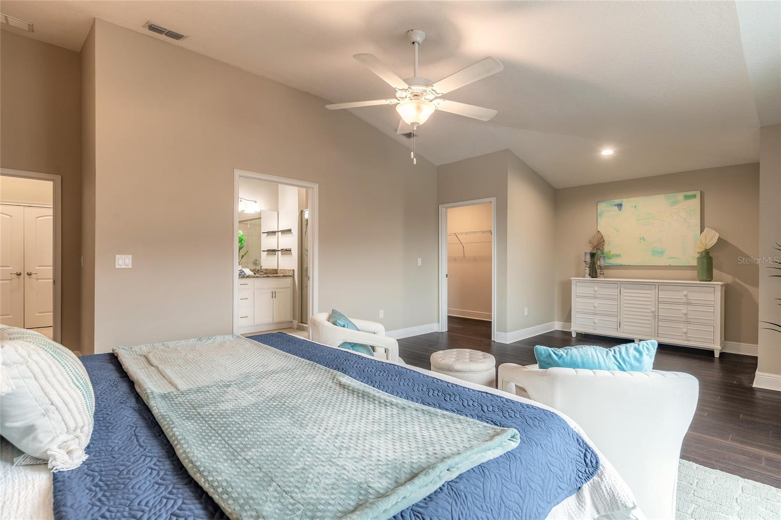 V4948207 Property Photo 25