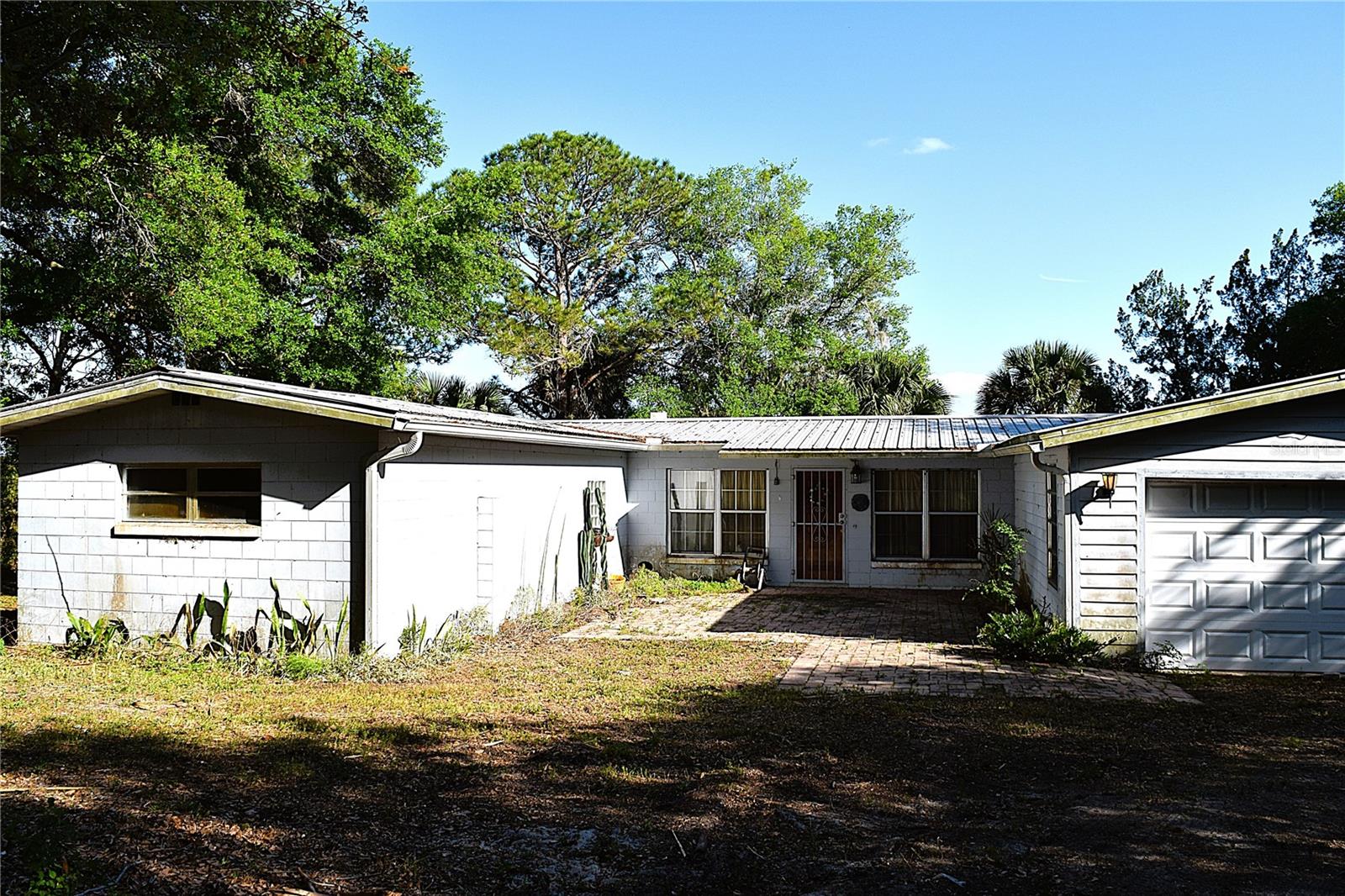 2535 BOSWELL ST Property Photo 1