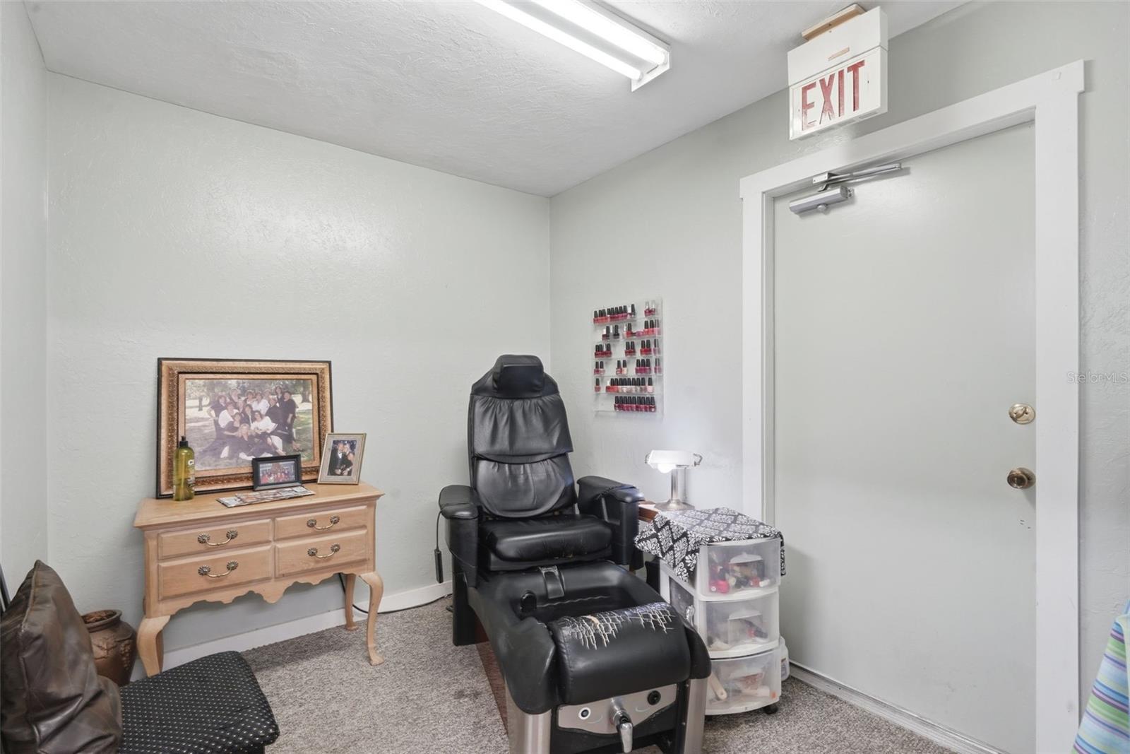1030 Camphor Ln Property Photo 13
