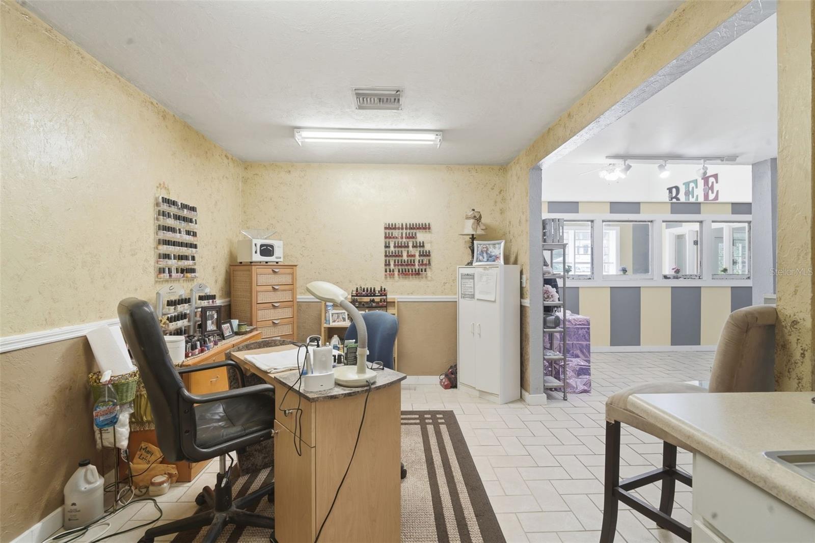1030 Camphor Ln Property Photo 14
