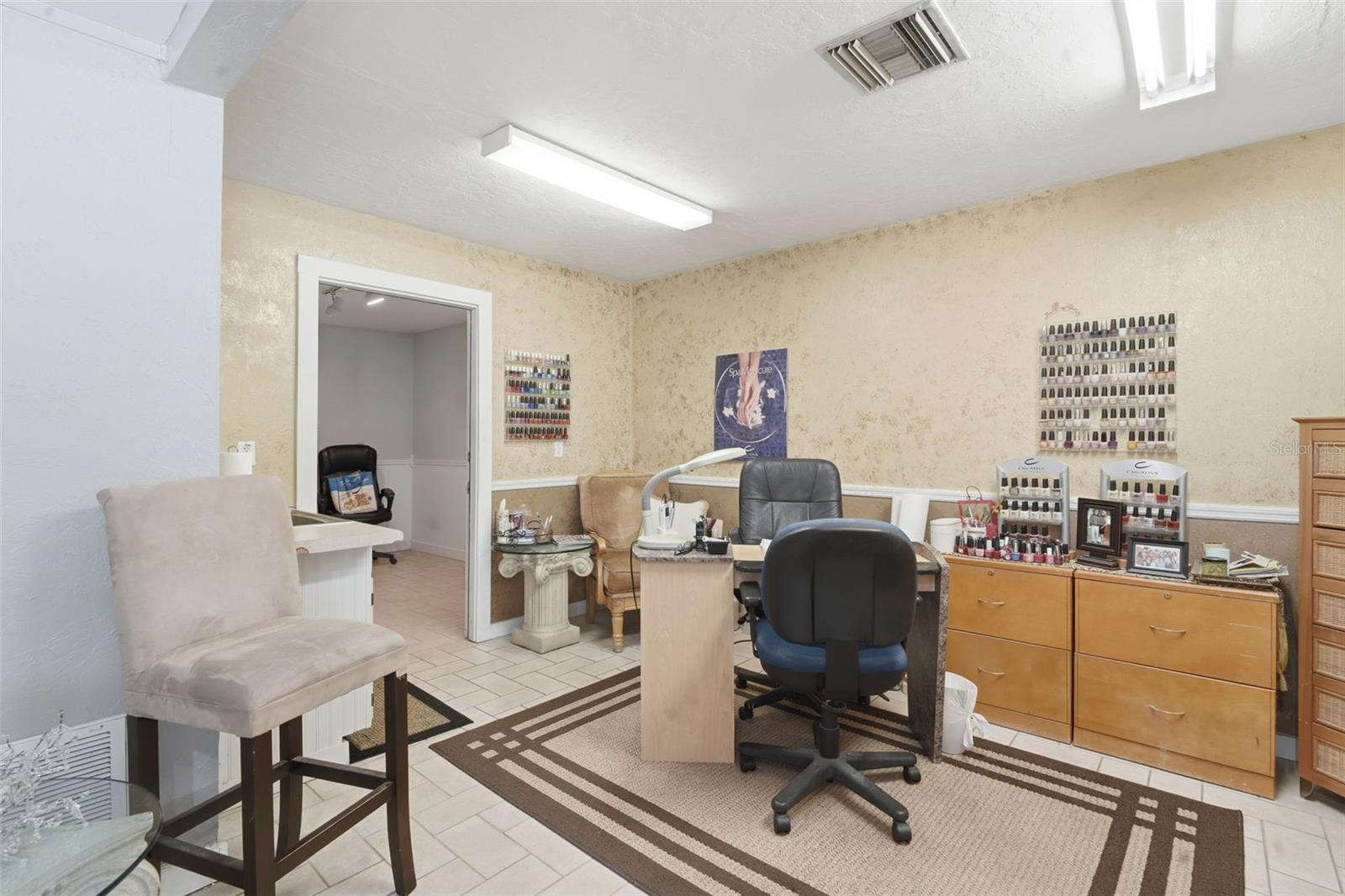 1030 Camphor Ln Property Photo 15