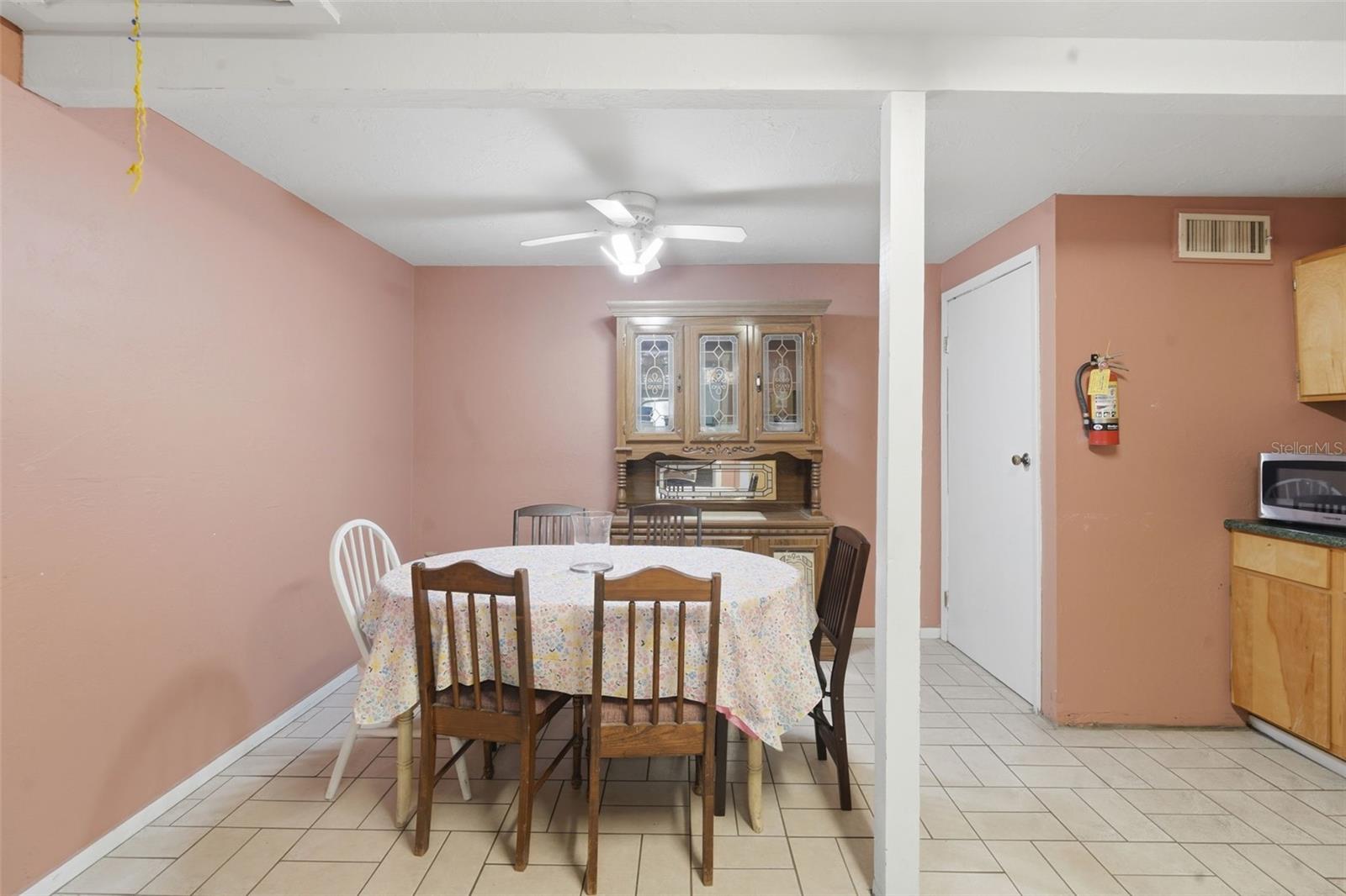 1030 Camphor Ln Property Photo 18