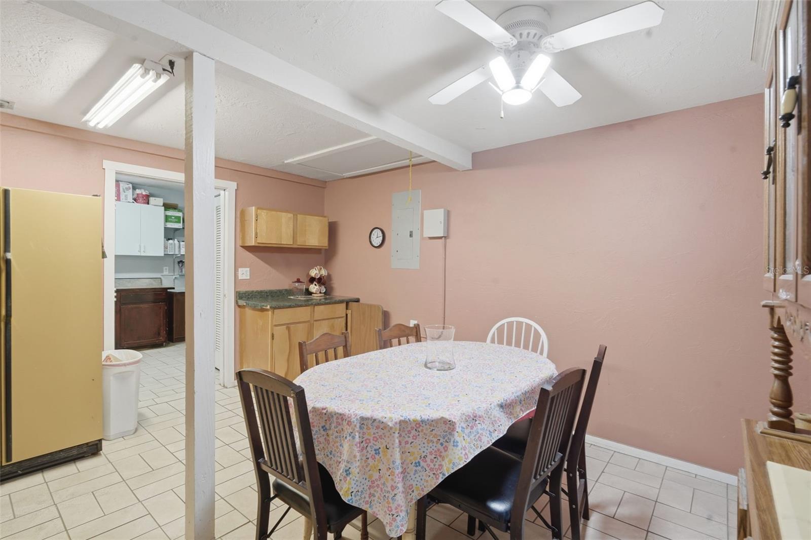 1030 Camphor Ln Property Photo 19