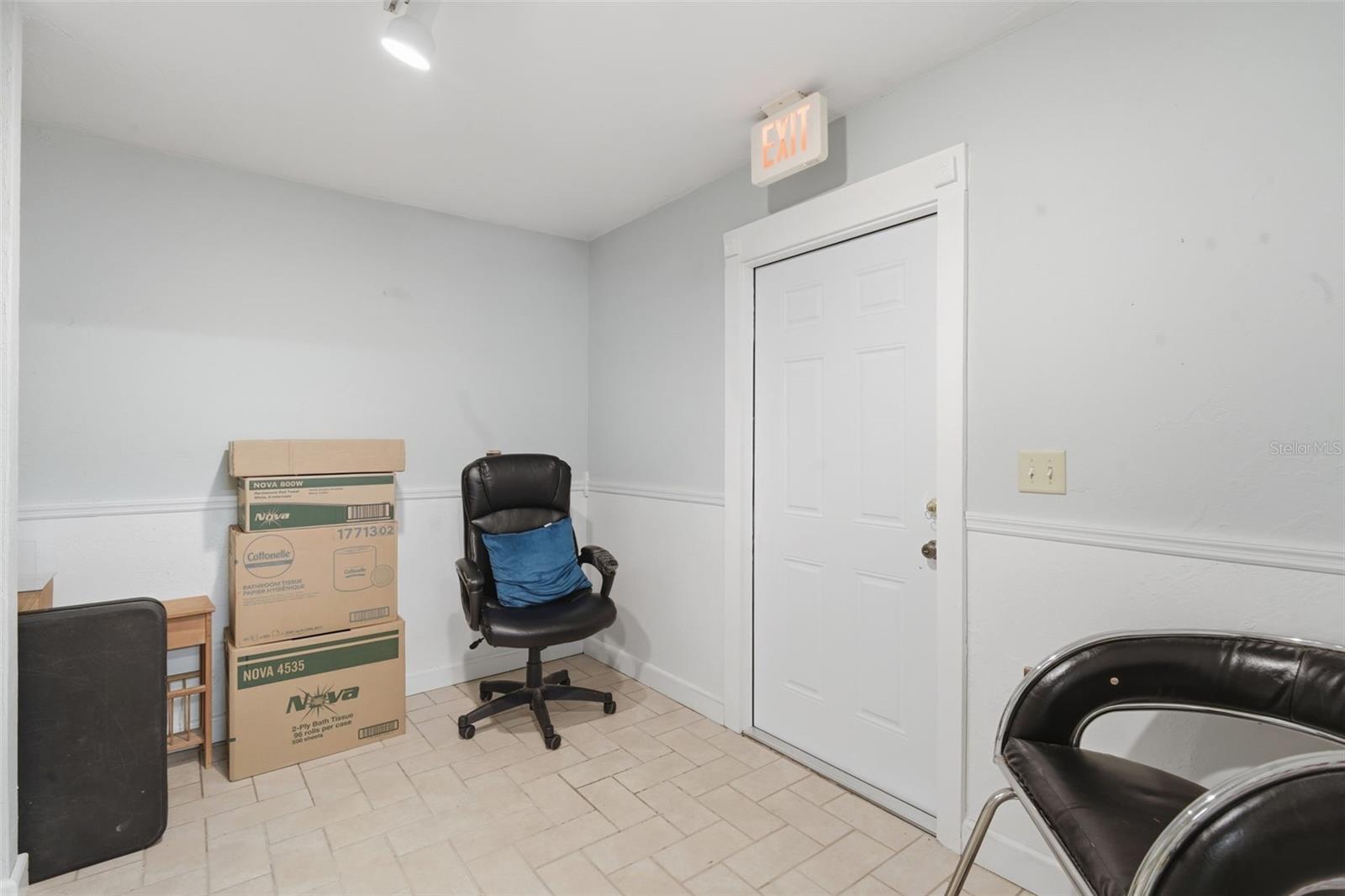 1030 Camphor Ln Property Photo 21