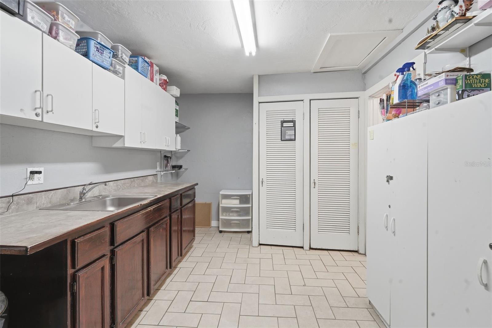 1030 Camphor Ln Property Photo 22