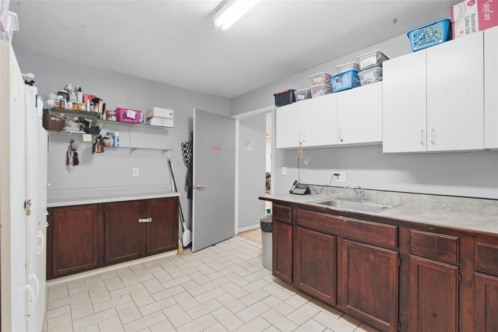 1030 Camphor Ln Property Photo 23