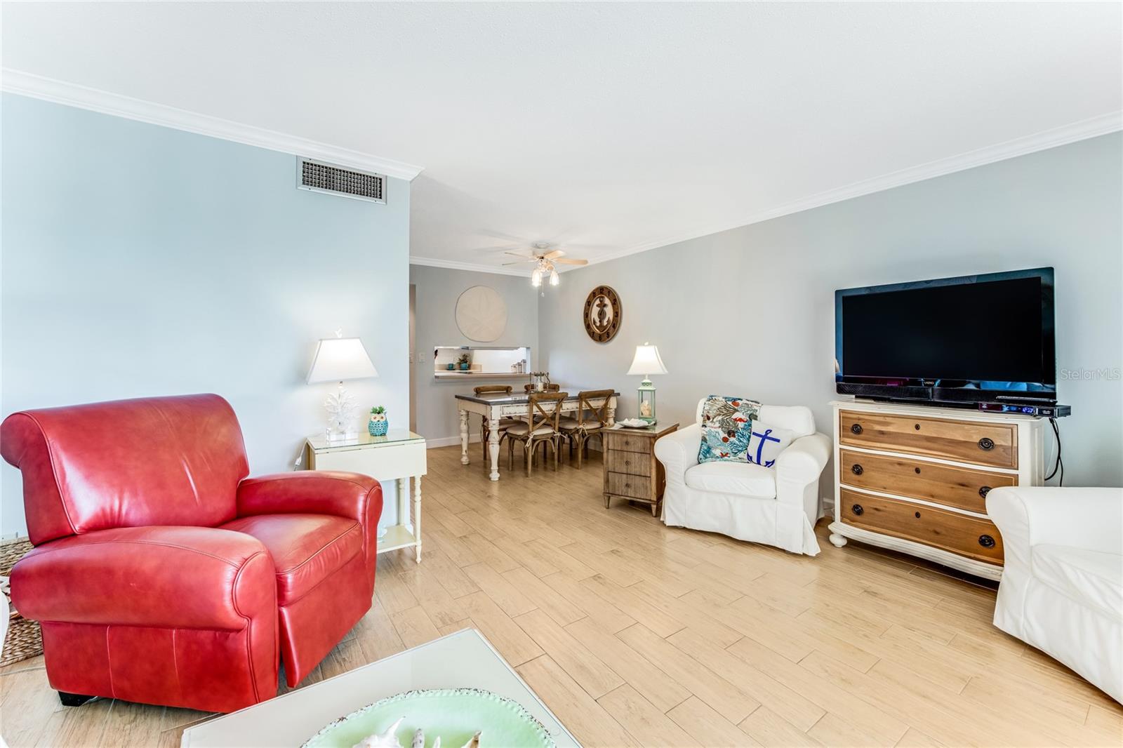 935 Ocean Shore Blvd #303 Property Photo 3
