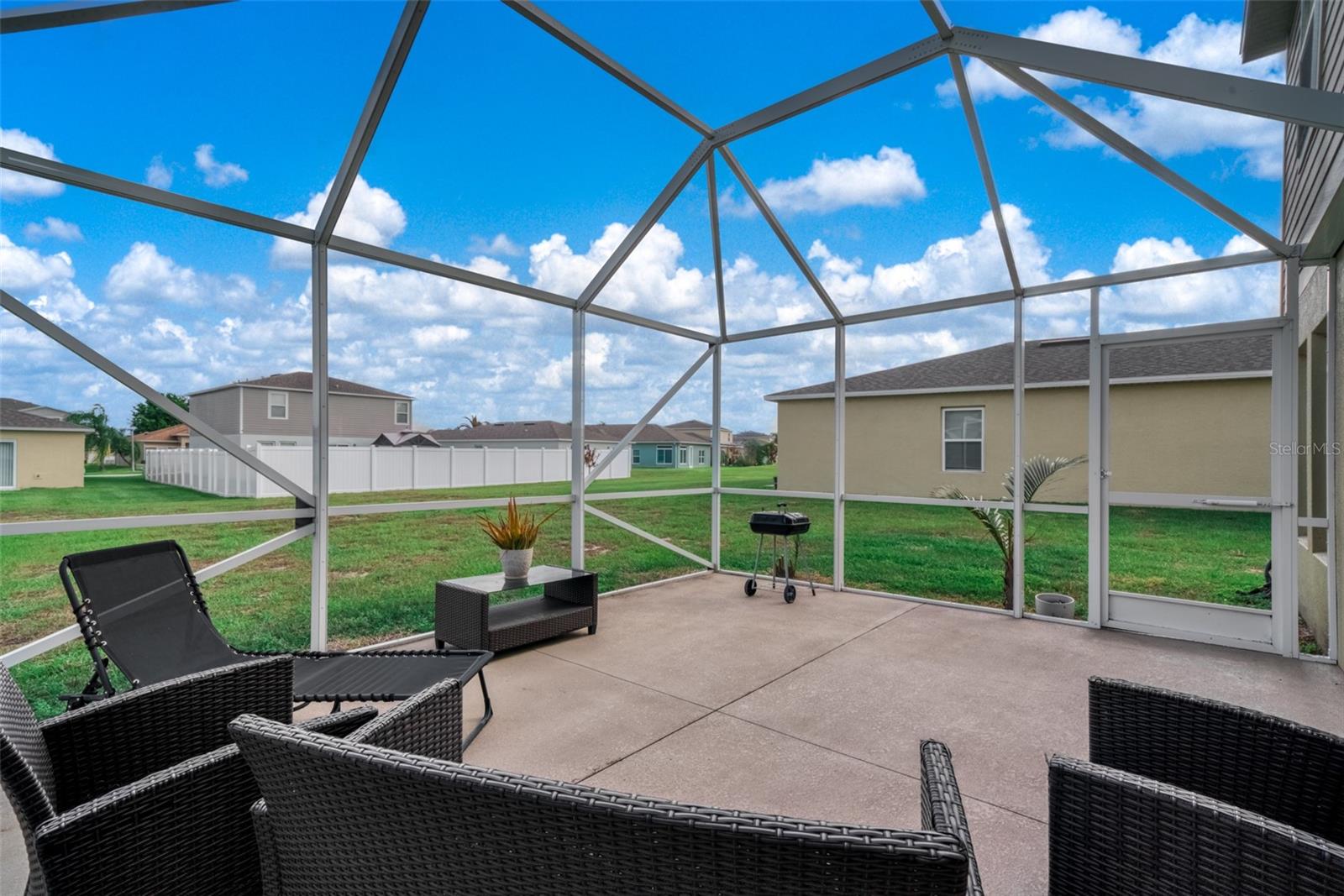 1456 Stone Ridge Cir Property Photo 28