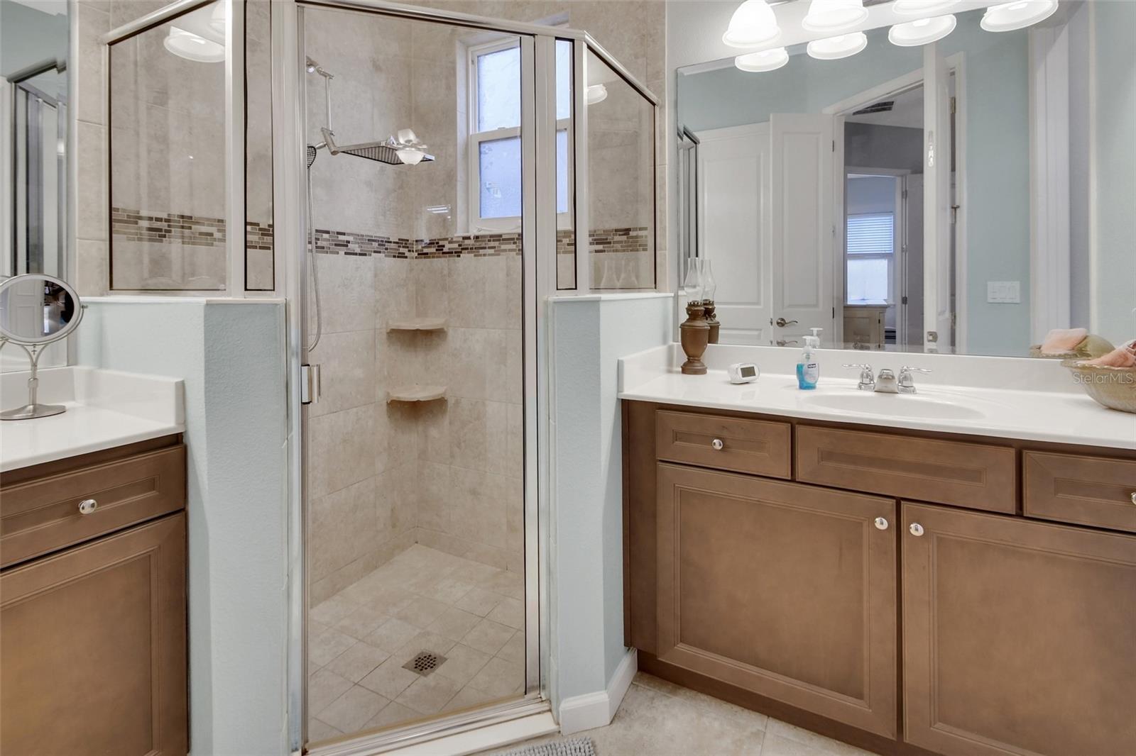 412 Tisbury Ct Property Photo 18