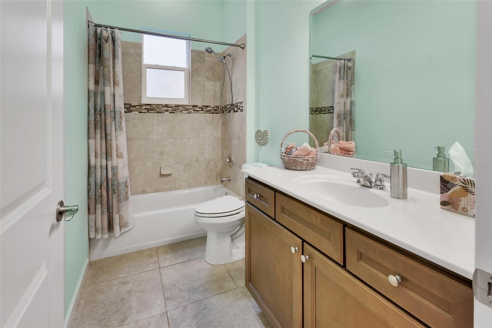 412 Tisbury Ct Property Photo 24