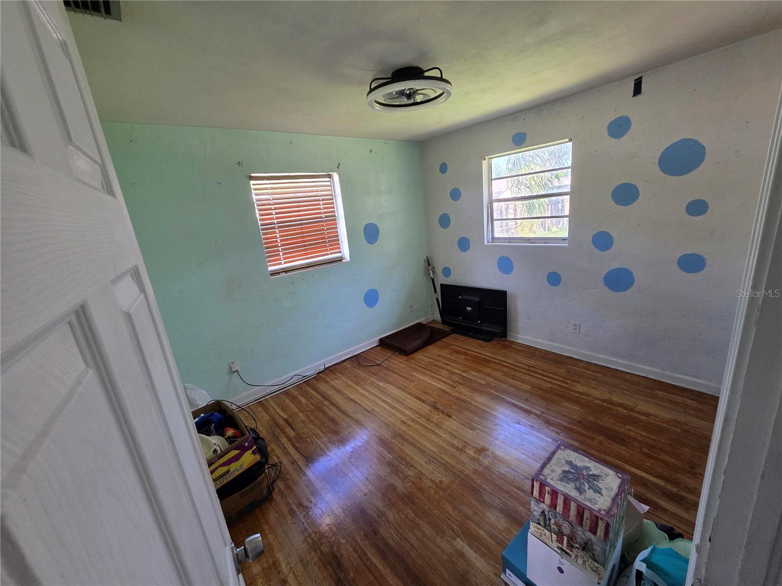 563 Martha Dr Property Photo 4