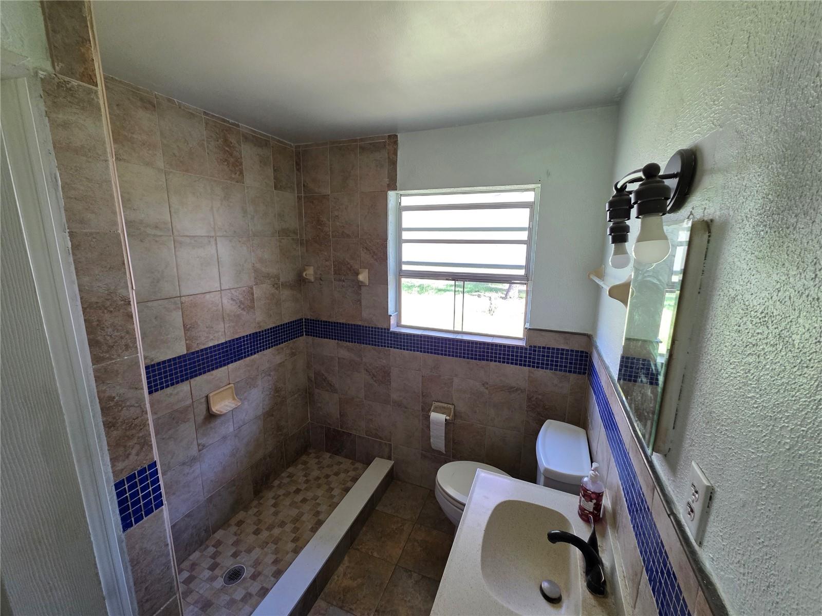563 Martha Dr Property Photo 14