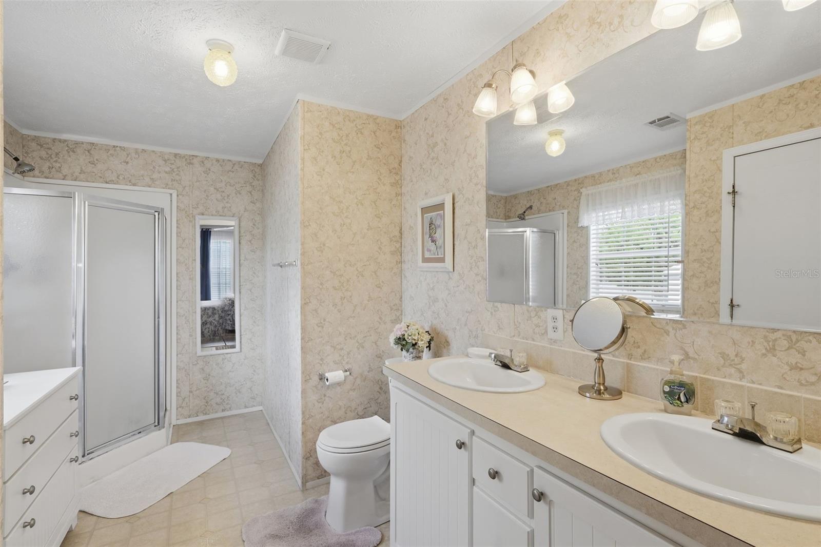373 Dolores Blvd Property Photo 22