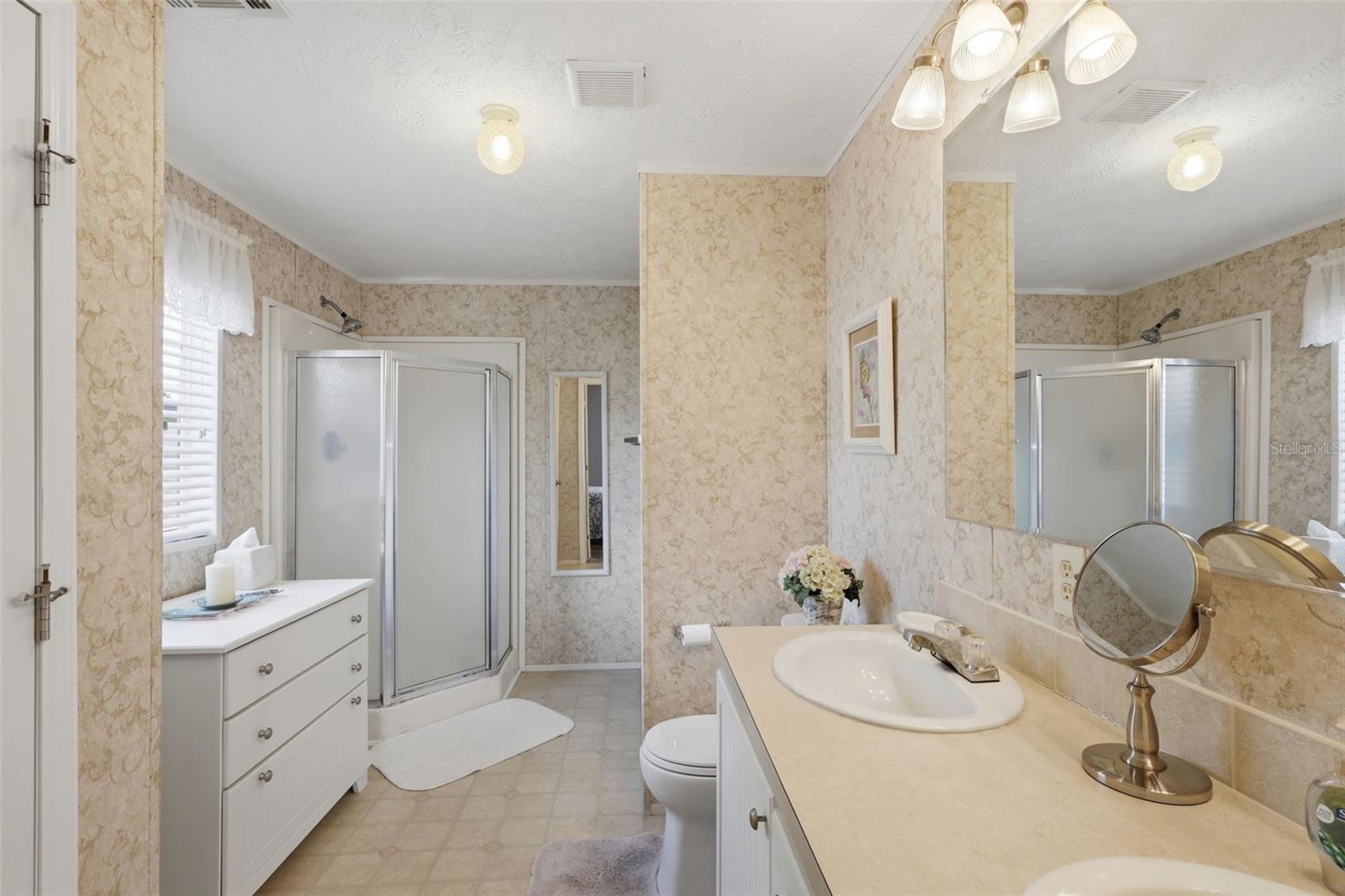 373 Dolores Blvd Property Photo 23