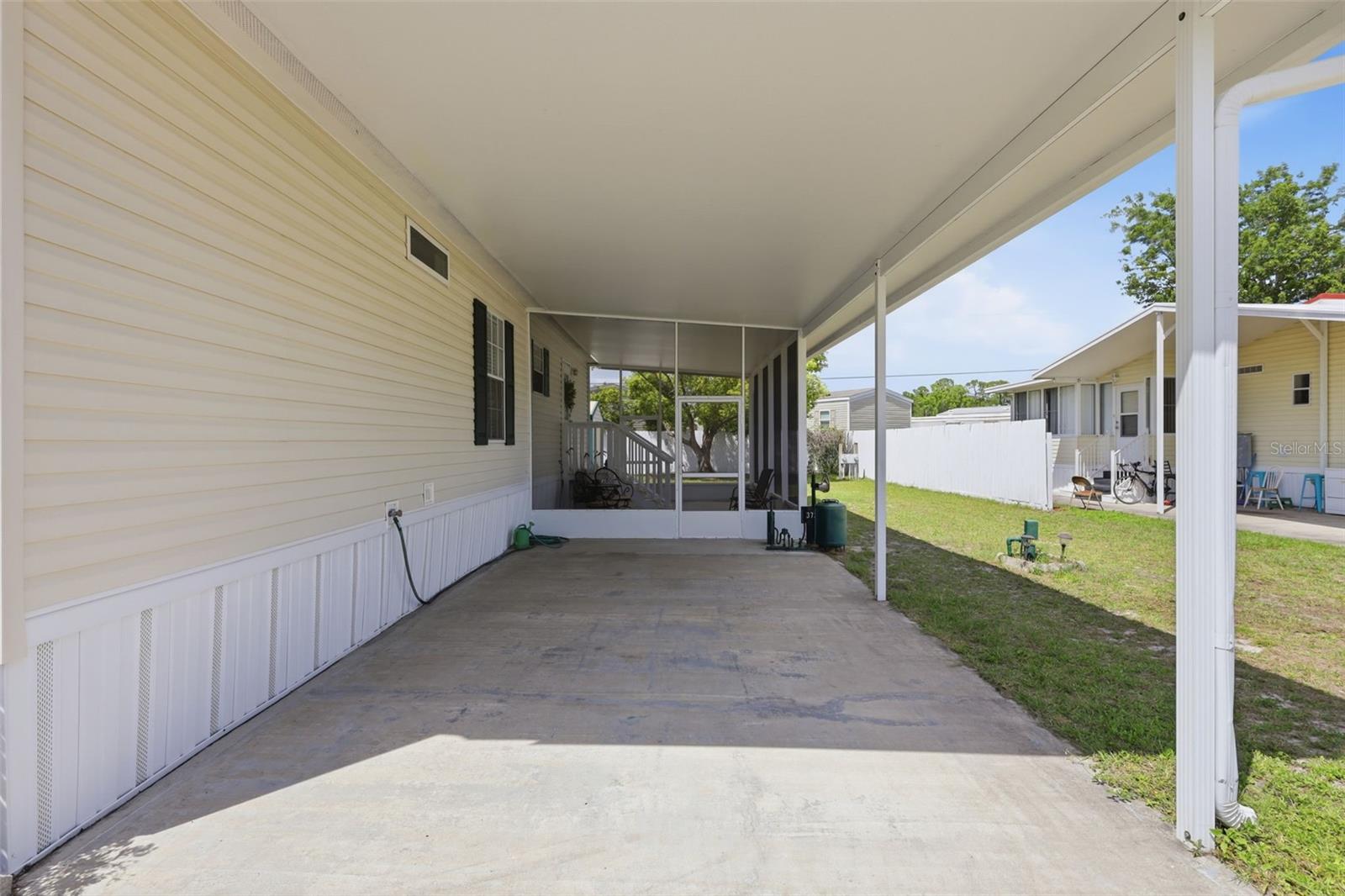 373 Dolores Blvd Property Photo 34