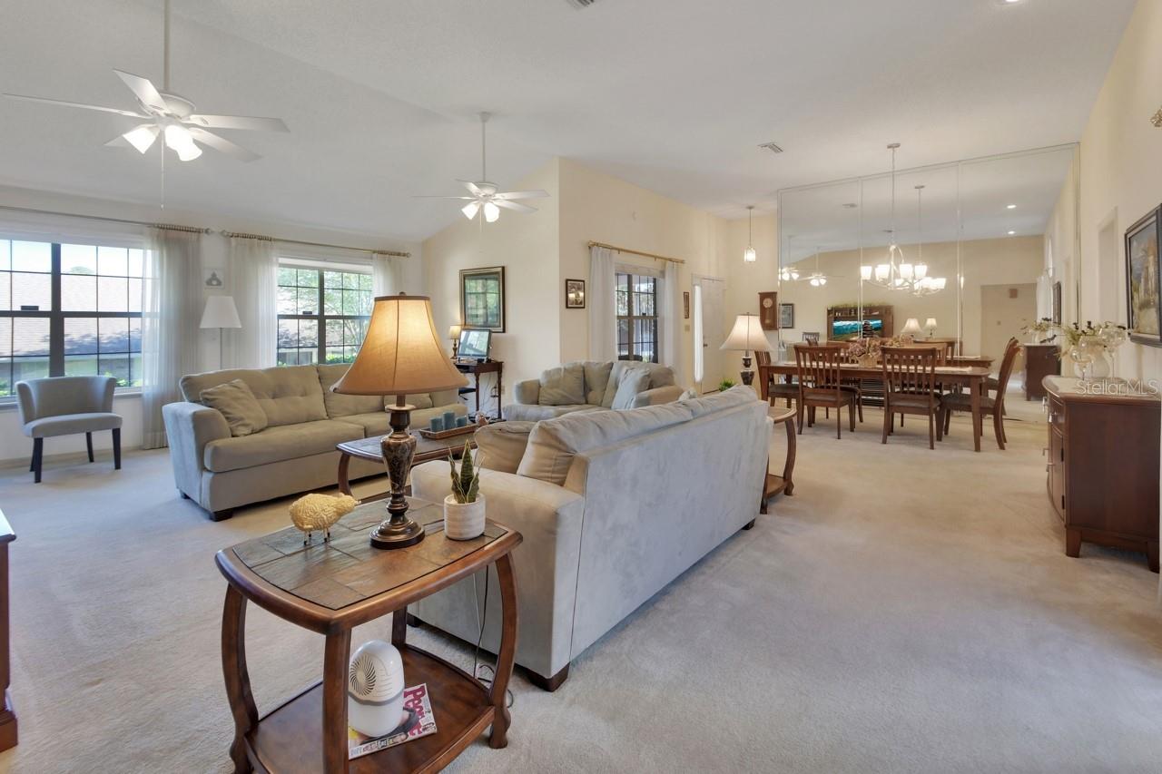 2520 S Glen Eagles Dr Property Photo 3