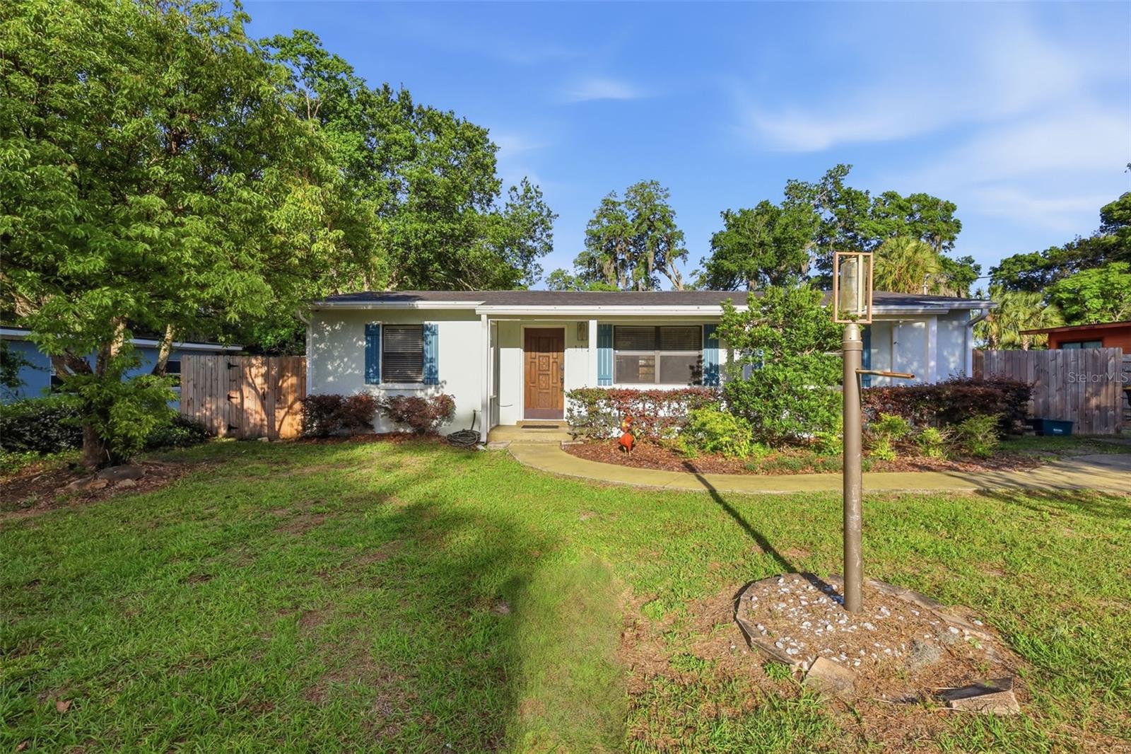 112 EDWARDS AVE