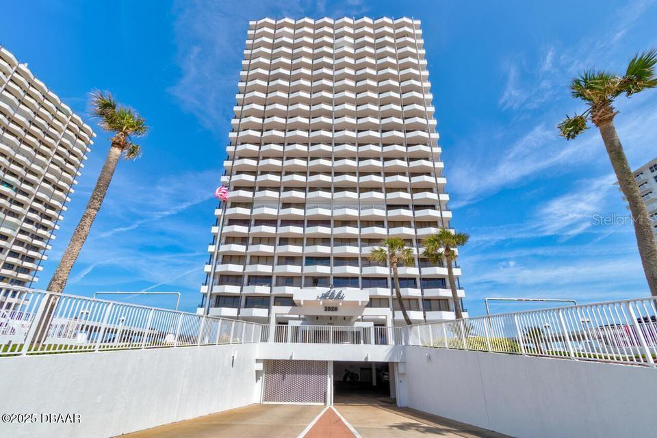 2828 N ATLANTIC AVE #303