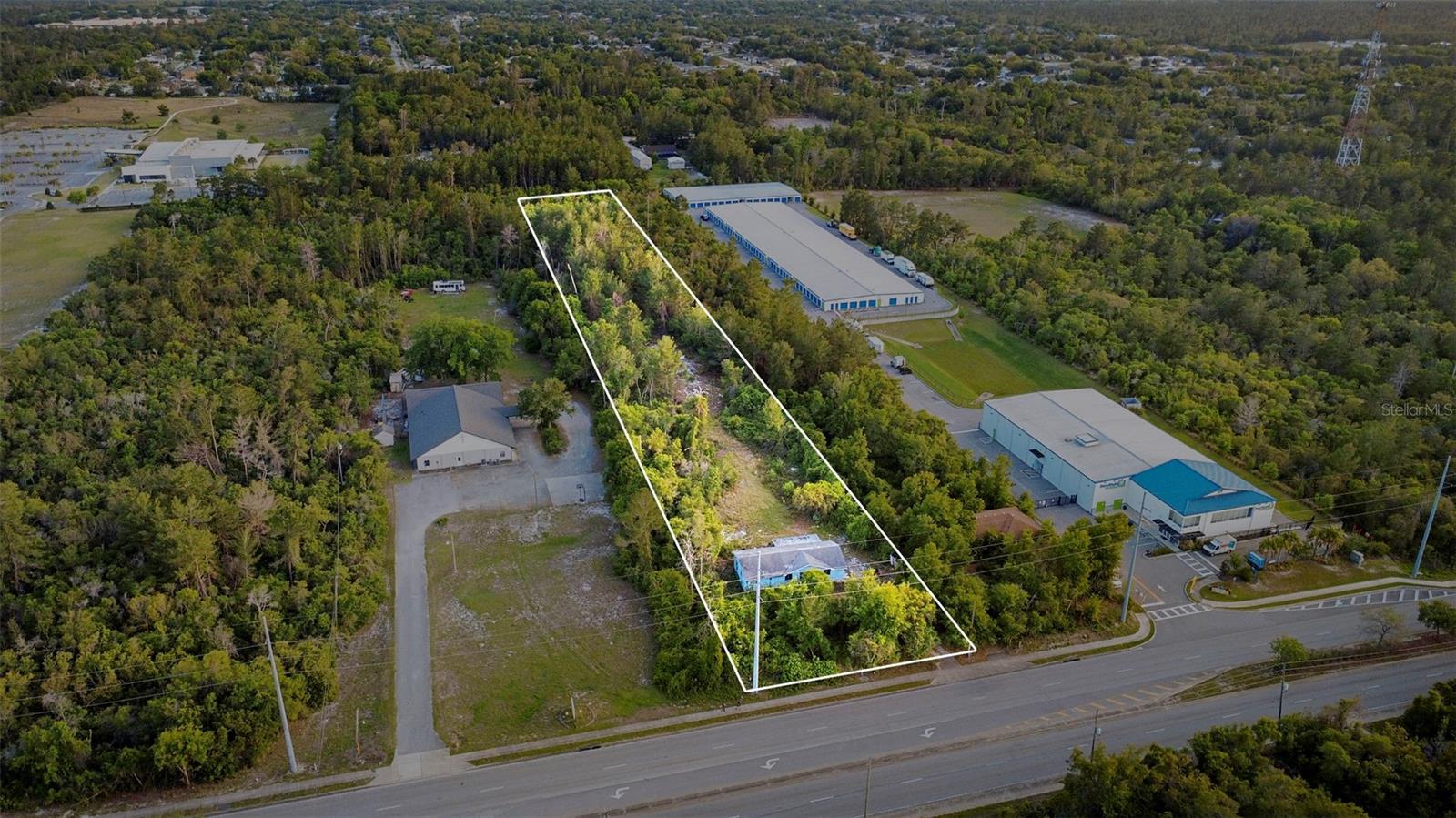 3021 Howland Blvd Property Photo 22