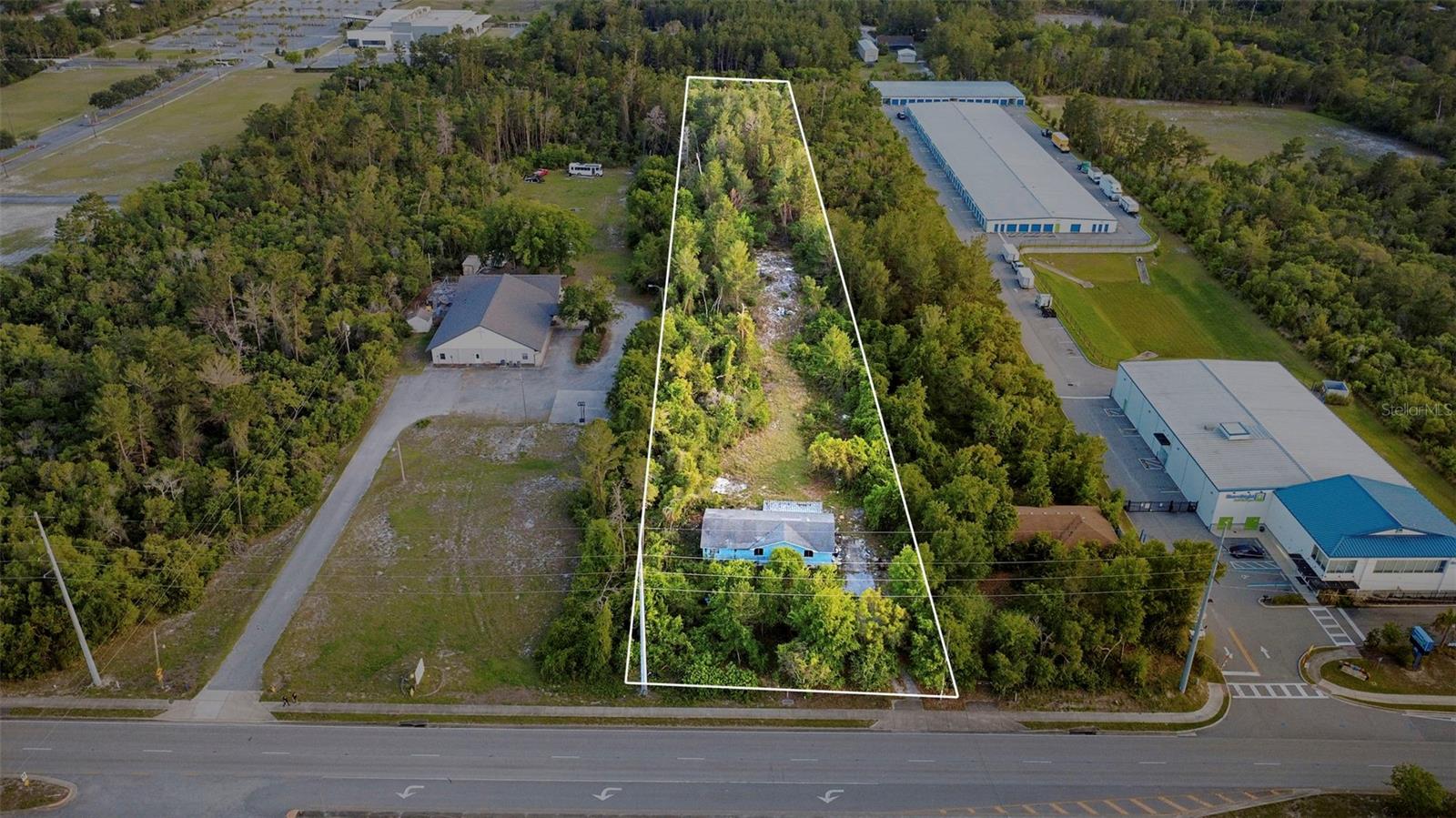 3021 Howland Blvd Property Photo 23