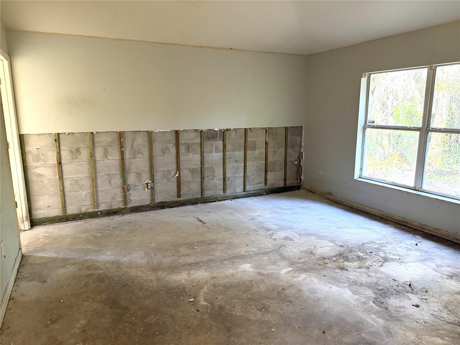 250 Willow Pl Property Photo 8