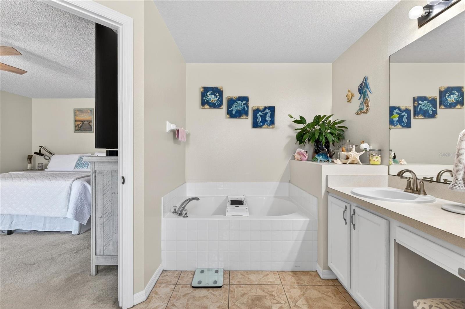 341 Mariners Gate Dr Property Photo 25