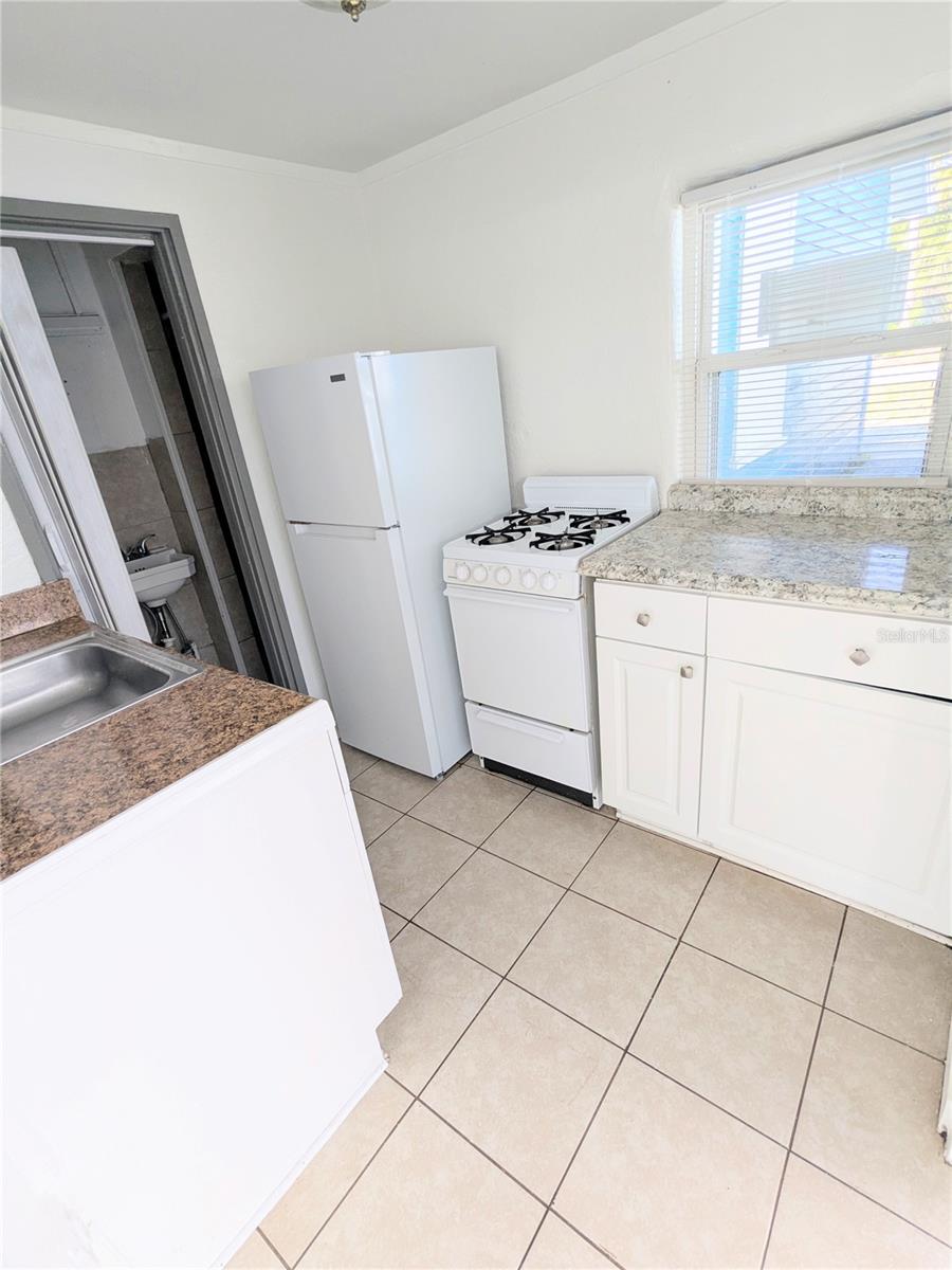 312 Frances Ter Property Photo 13