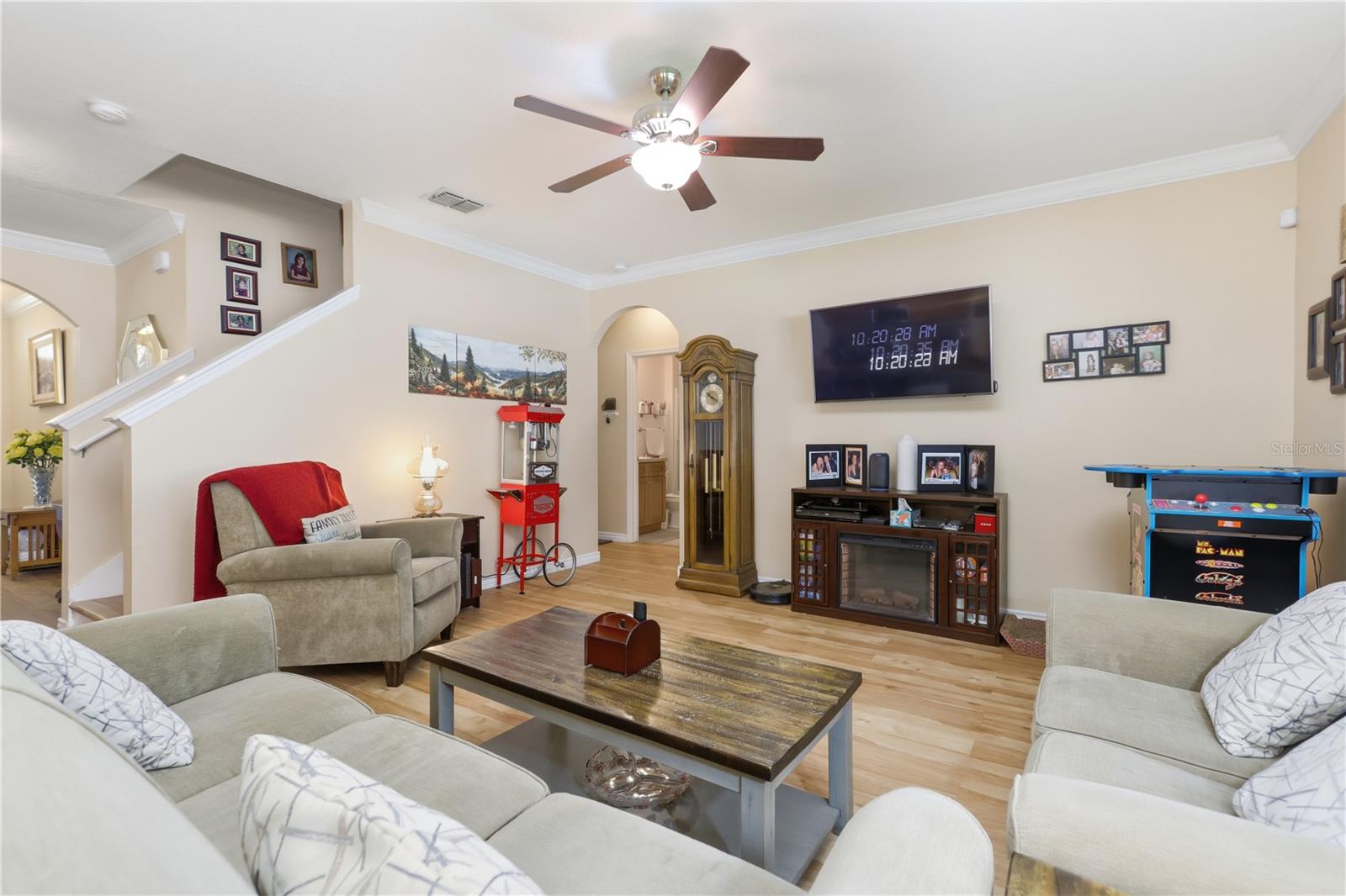 831 Oak Hollow Loop Property Photo 10
