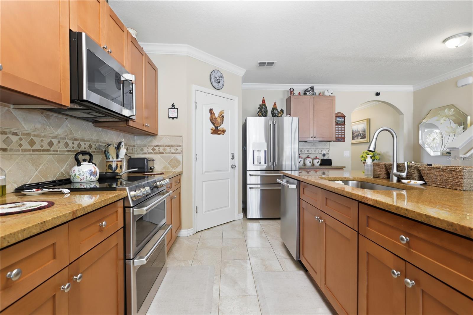 831 Oak Hollow Loop Property Photo 14