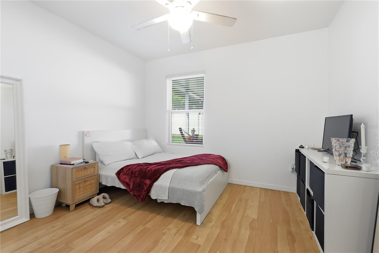 831 Oak Hollow Loop Property Photo 17